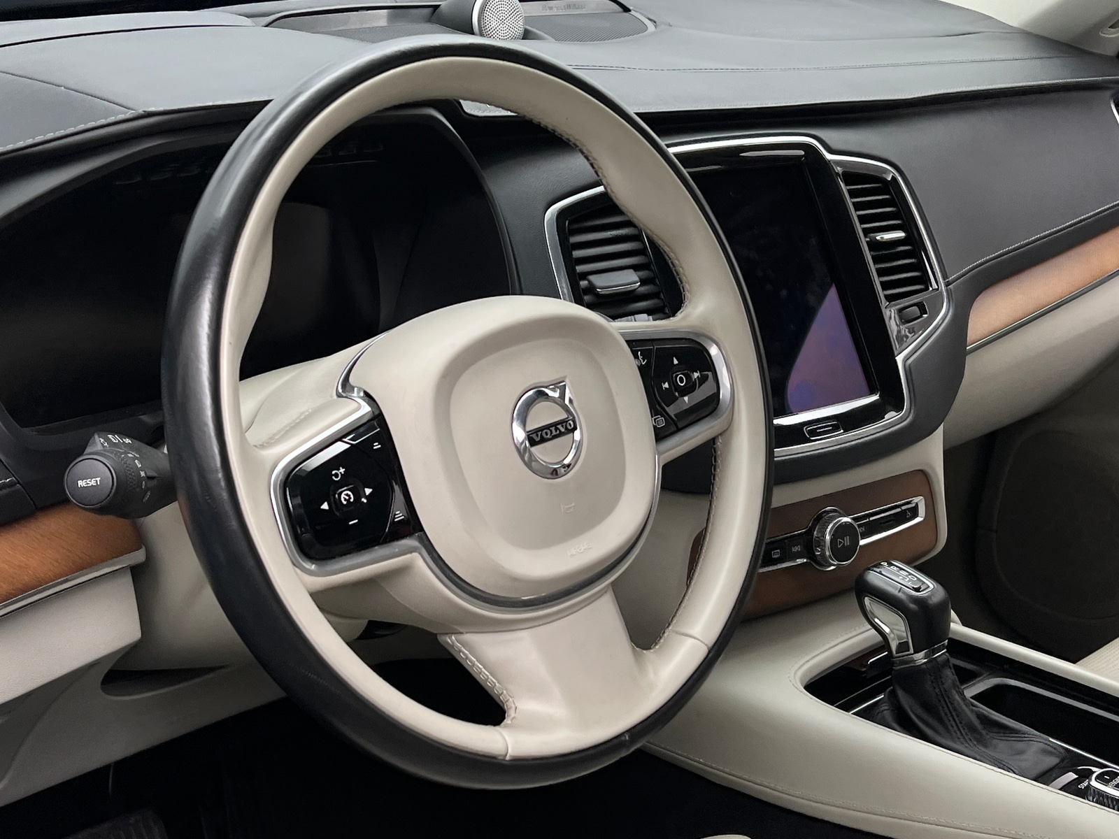 Thumbnail: 2017 Volvo XC90 - 4