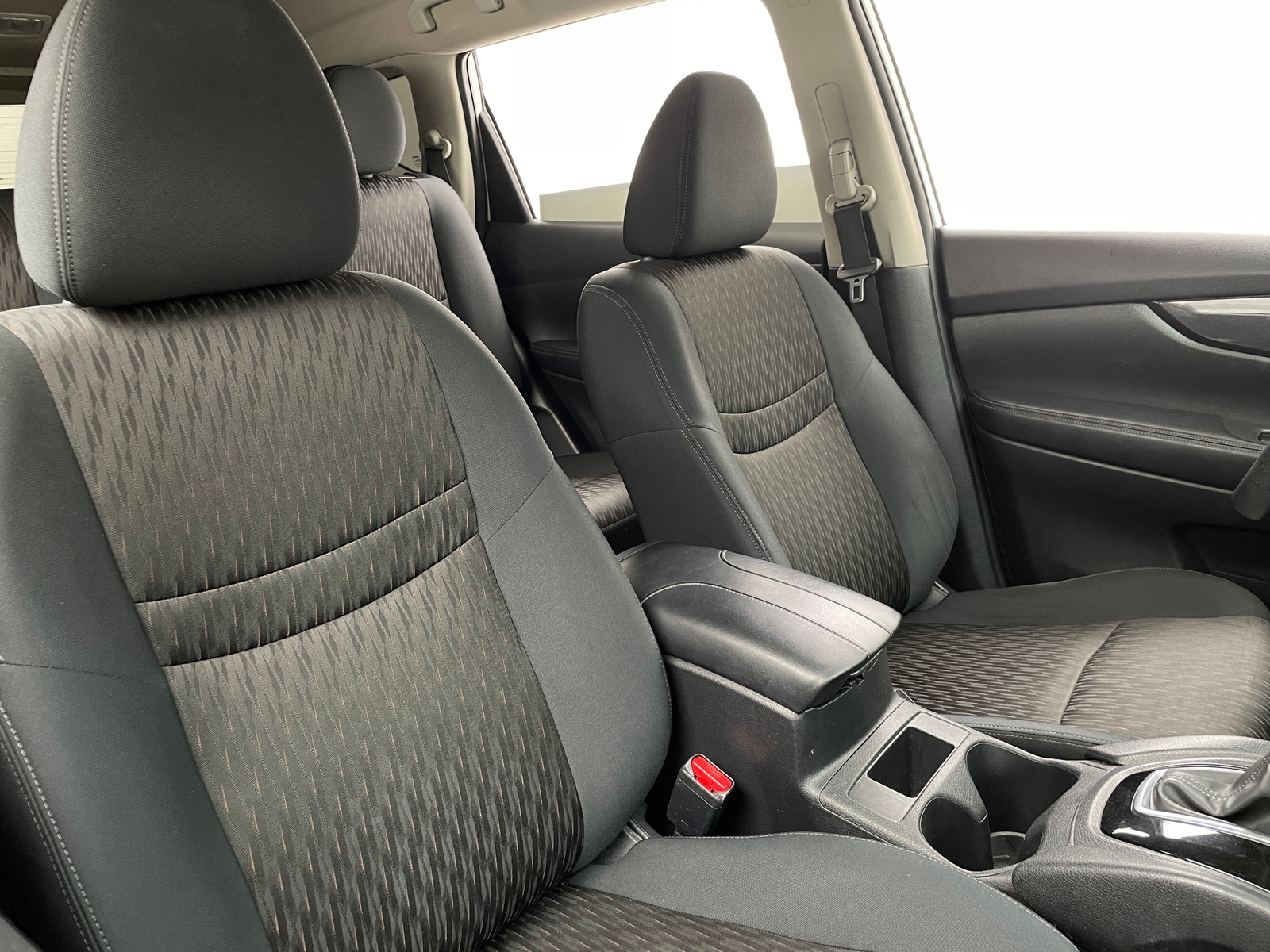 Thumbnail: 2017 Nissan Rogue - 2