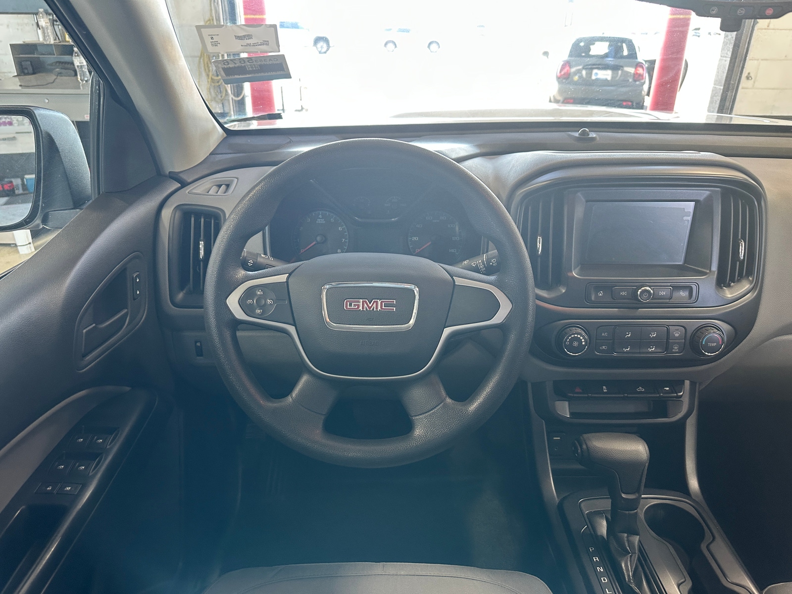 Thumbnail: 2017 GMC Canyon - 5