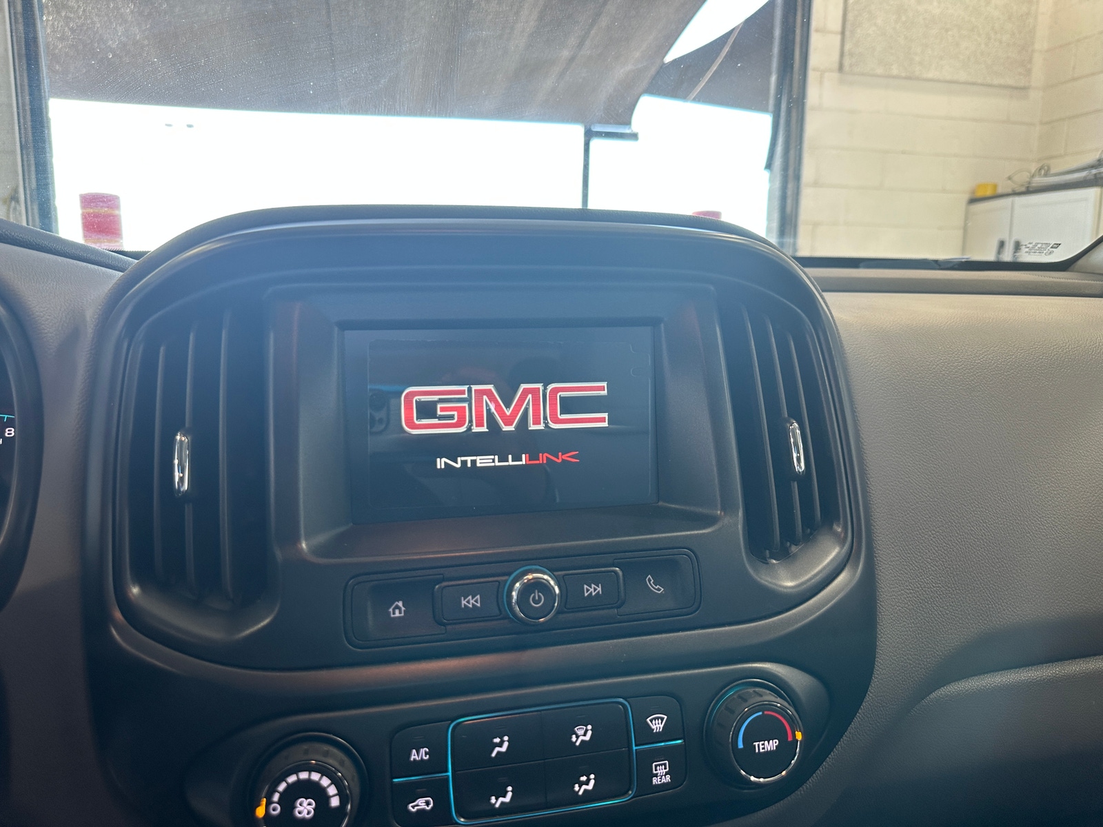 Thumbnail: 2017 GMC Canyon - 4