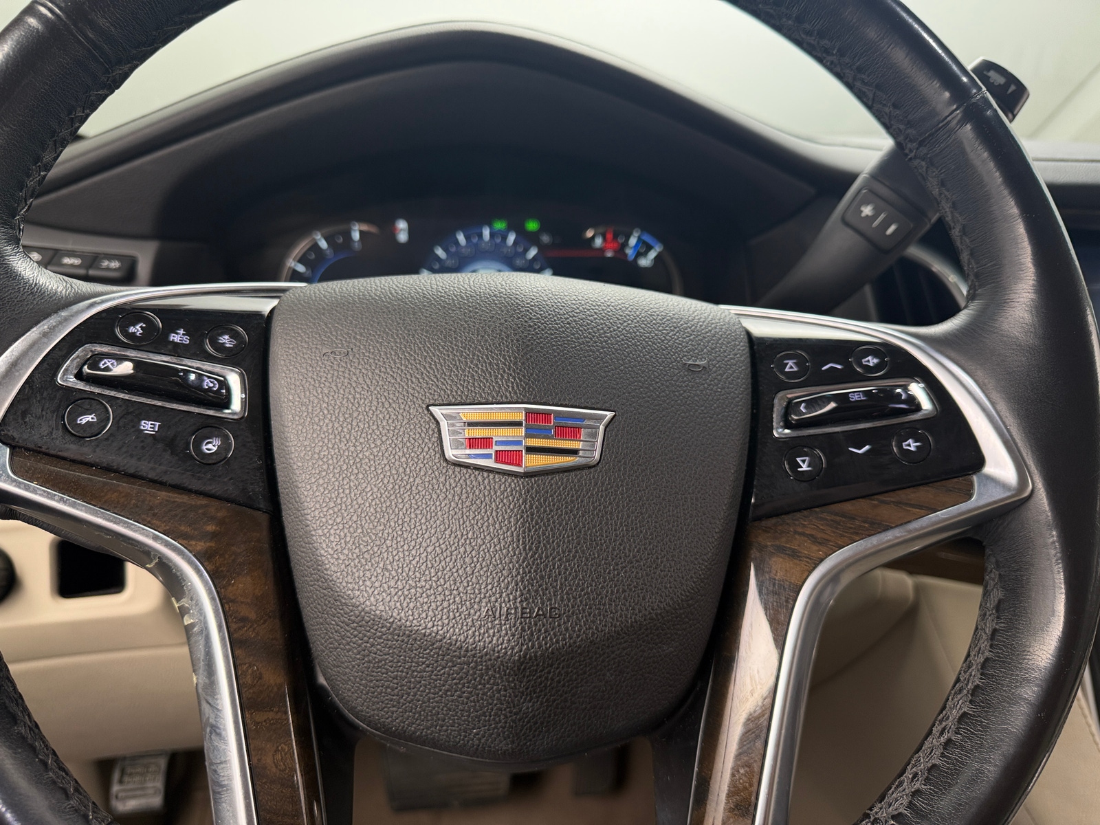 Thumbnail: 2018 Cadillac Escalade - 4
