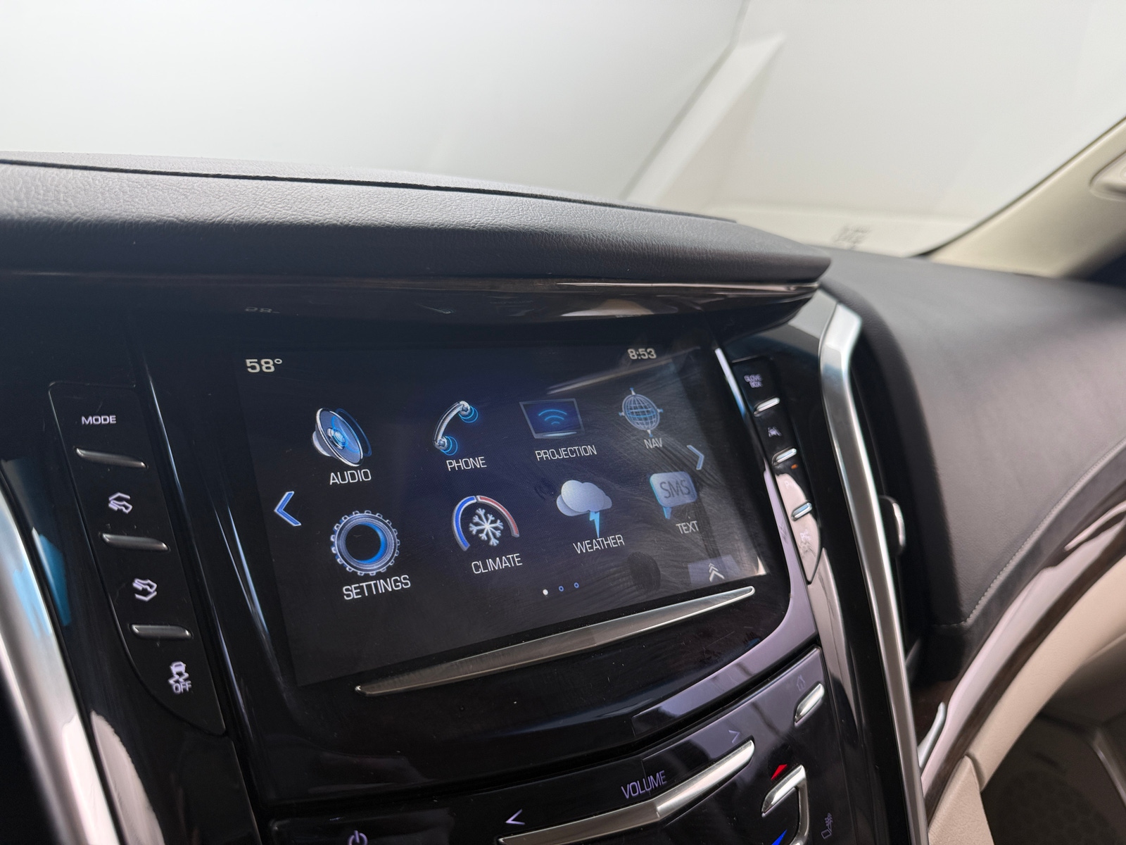 Thumbnail: 2018 Cadillac Escalade - 3