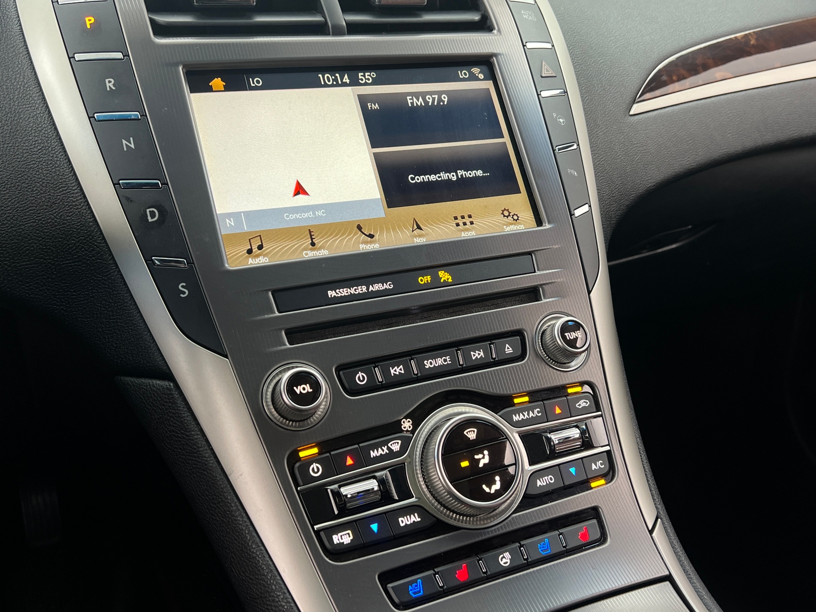 Thumbnail: 2018 Lincoln MKZ - 3