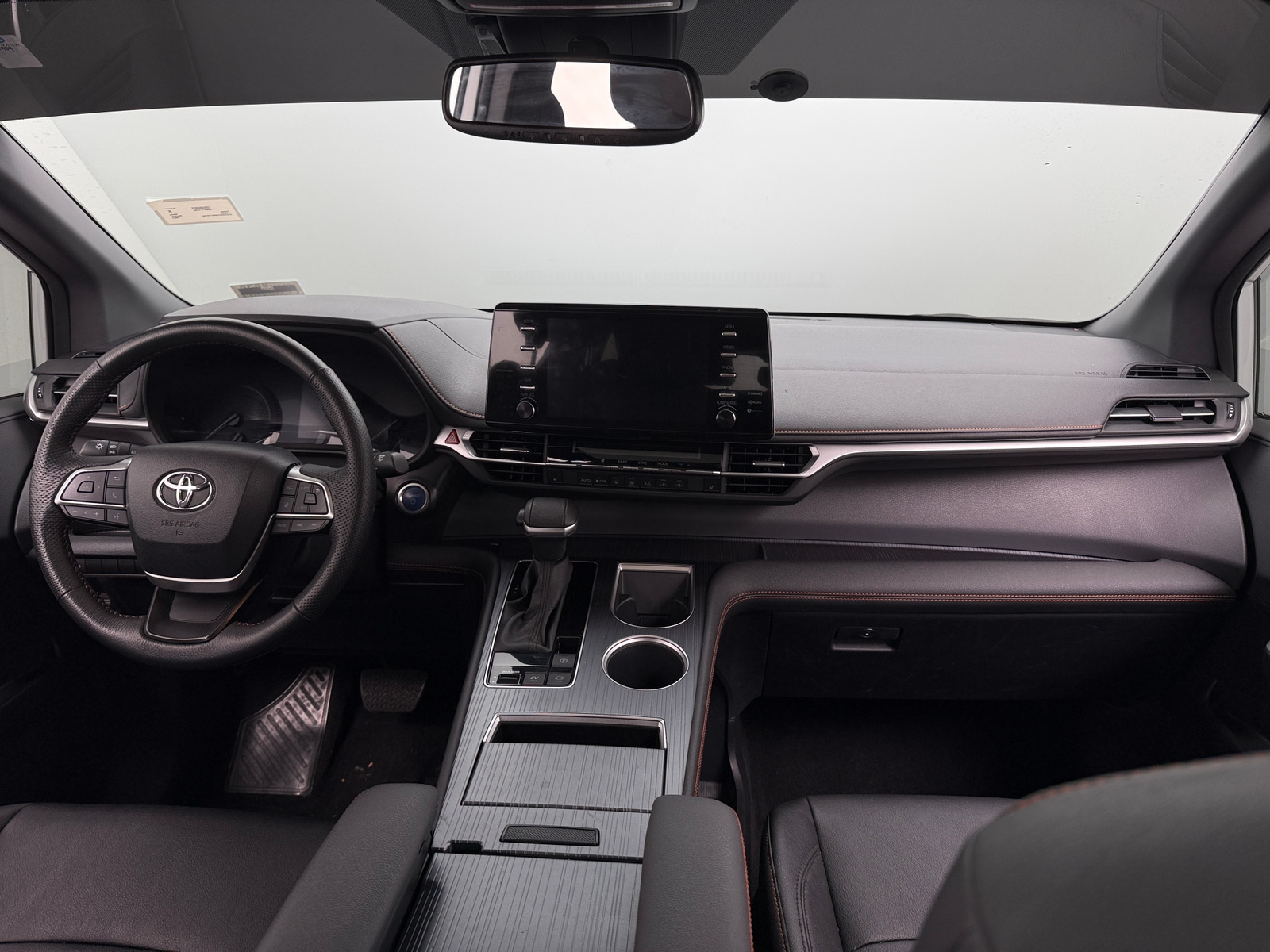 Thumbnail: 2024 Toyota Sienna - 2