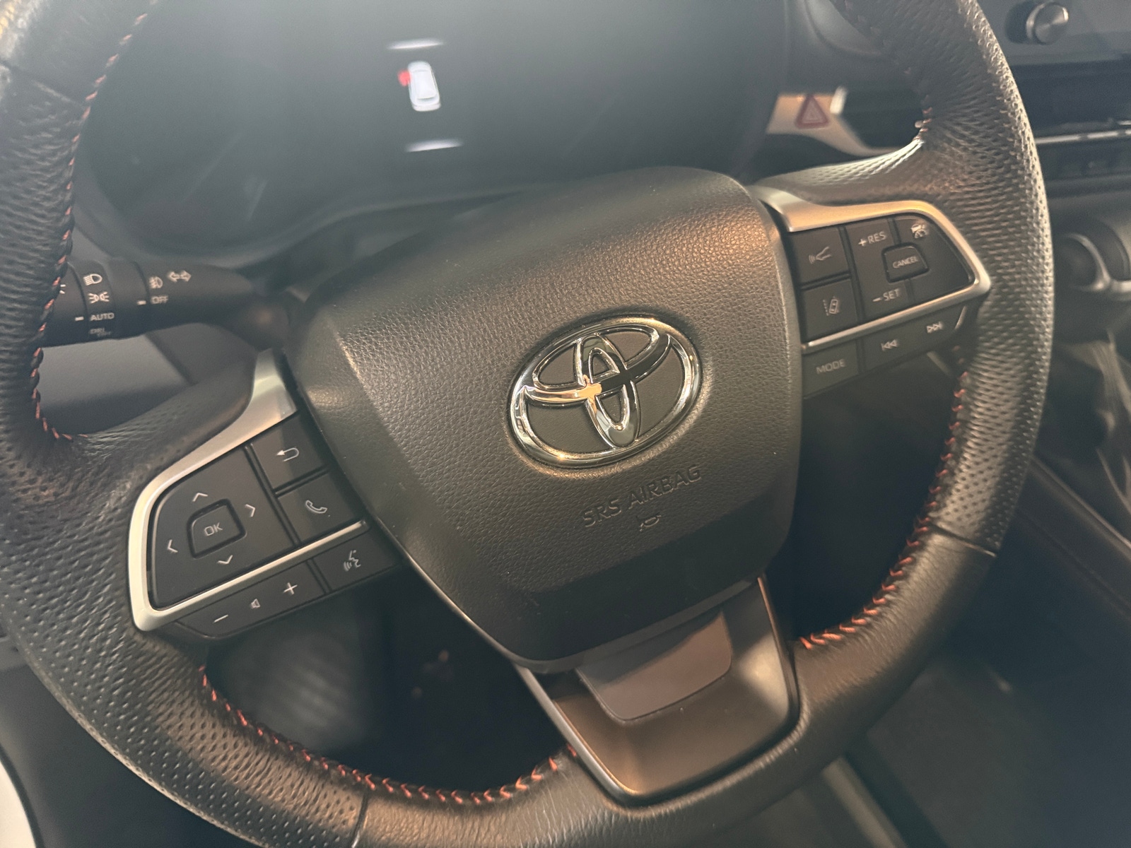 Thumbnail: 2024 Toyota Sienna - 4