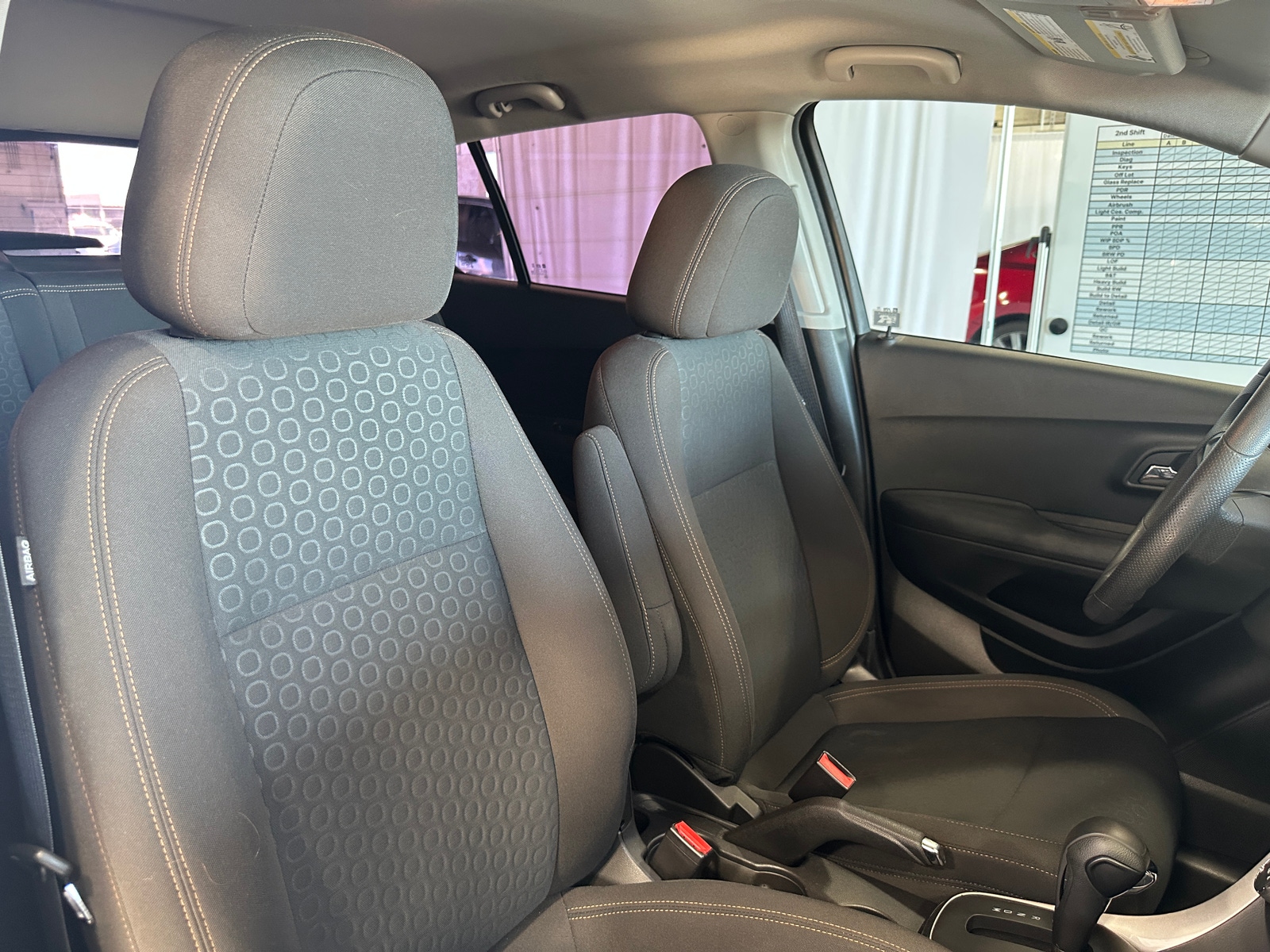 Thumbnail: 2018 Chevrolet Trax - 2