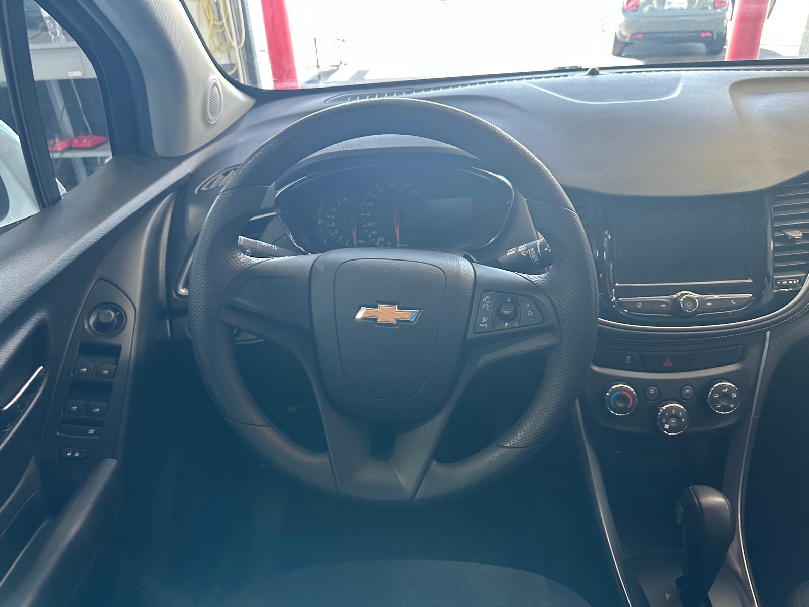 Thumbnail: 2018 Chevrolet Trax - 5