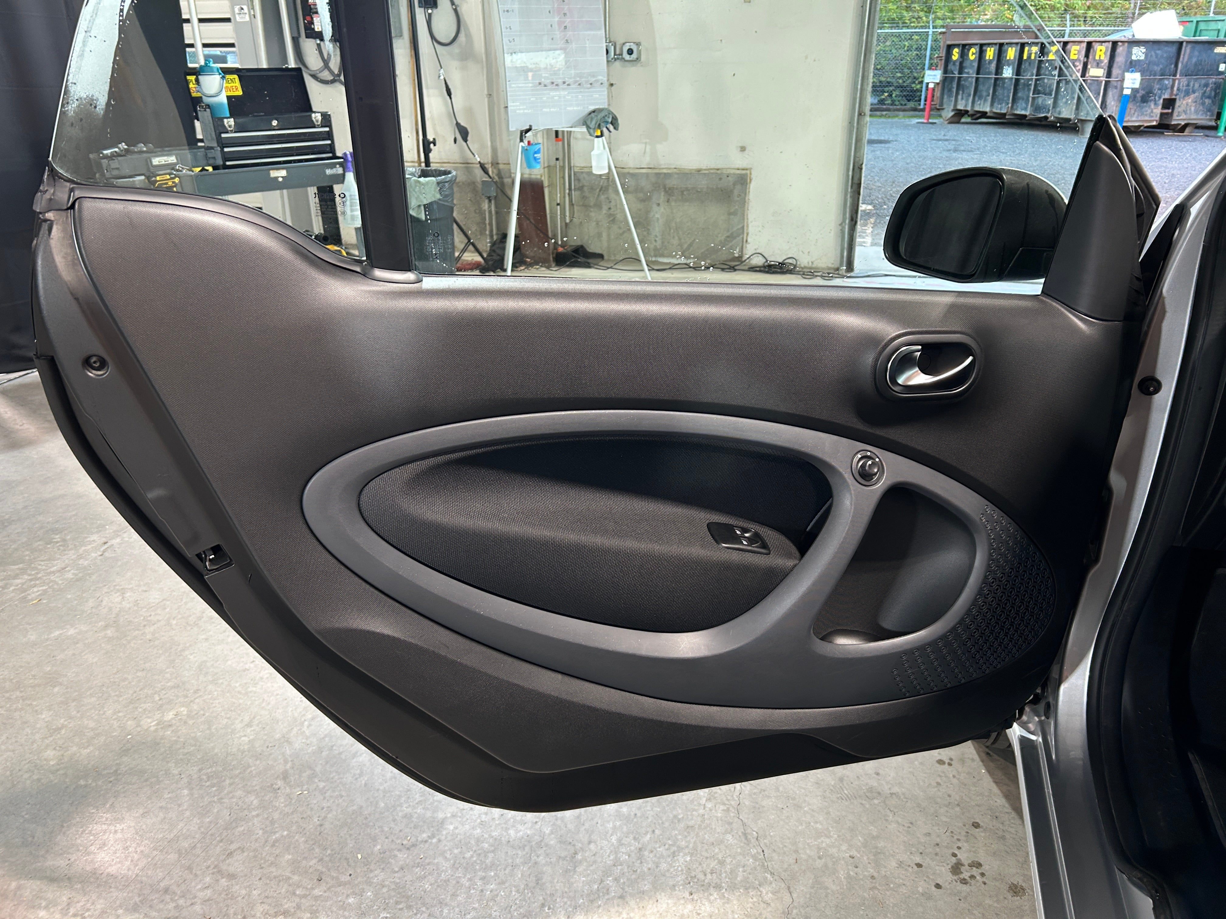 Used 2017 smart fortwo pure with VIN WMEFJ9BA3HK229839 for sale in Oak Creek, WI