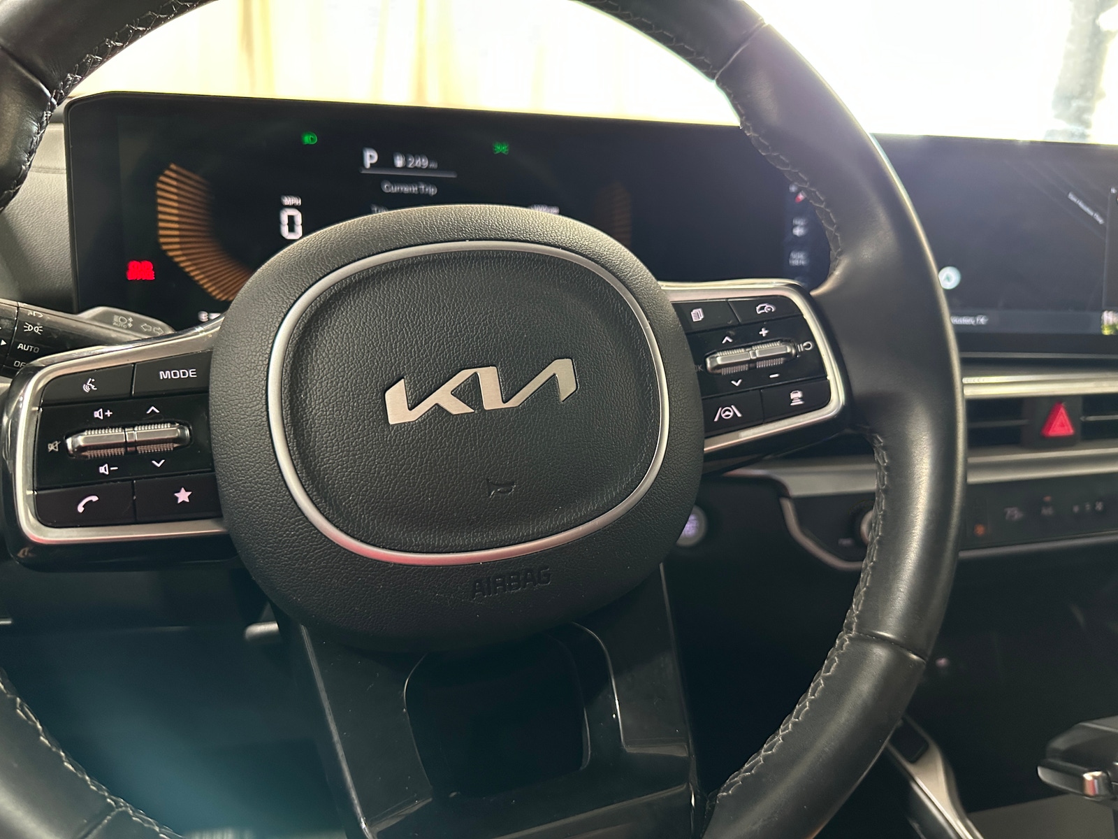 Thumbnail: 2024 Kia Sorento - 4