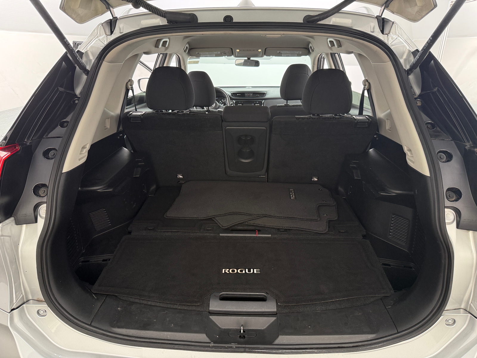 Thumbnail: 2017 Nissan Rogue - 7