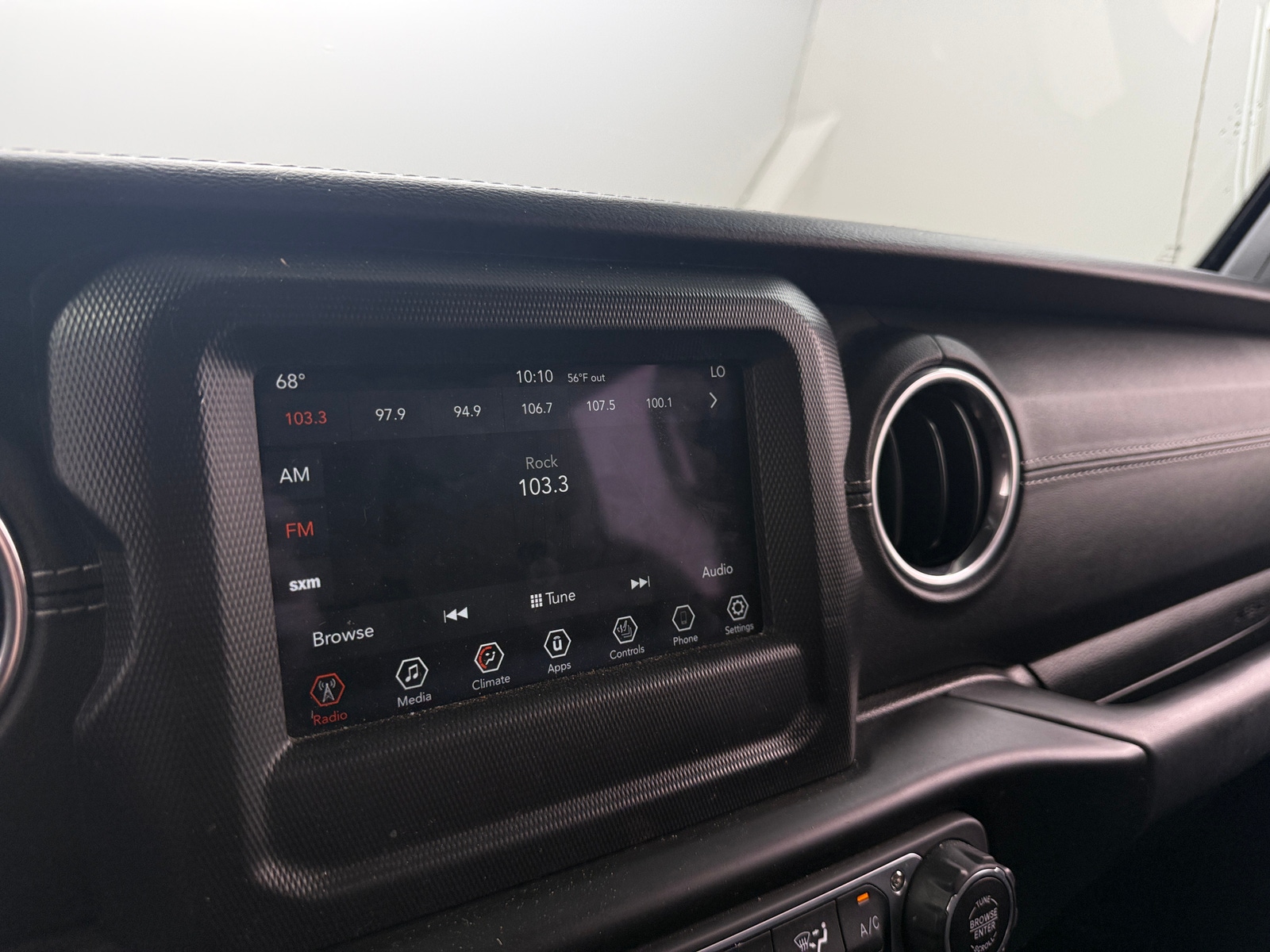 Thumbnail: 2018 Jeep Wrangler - 3