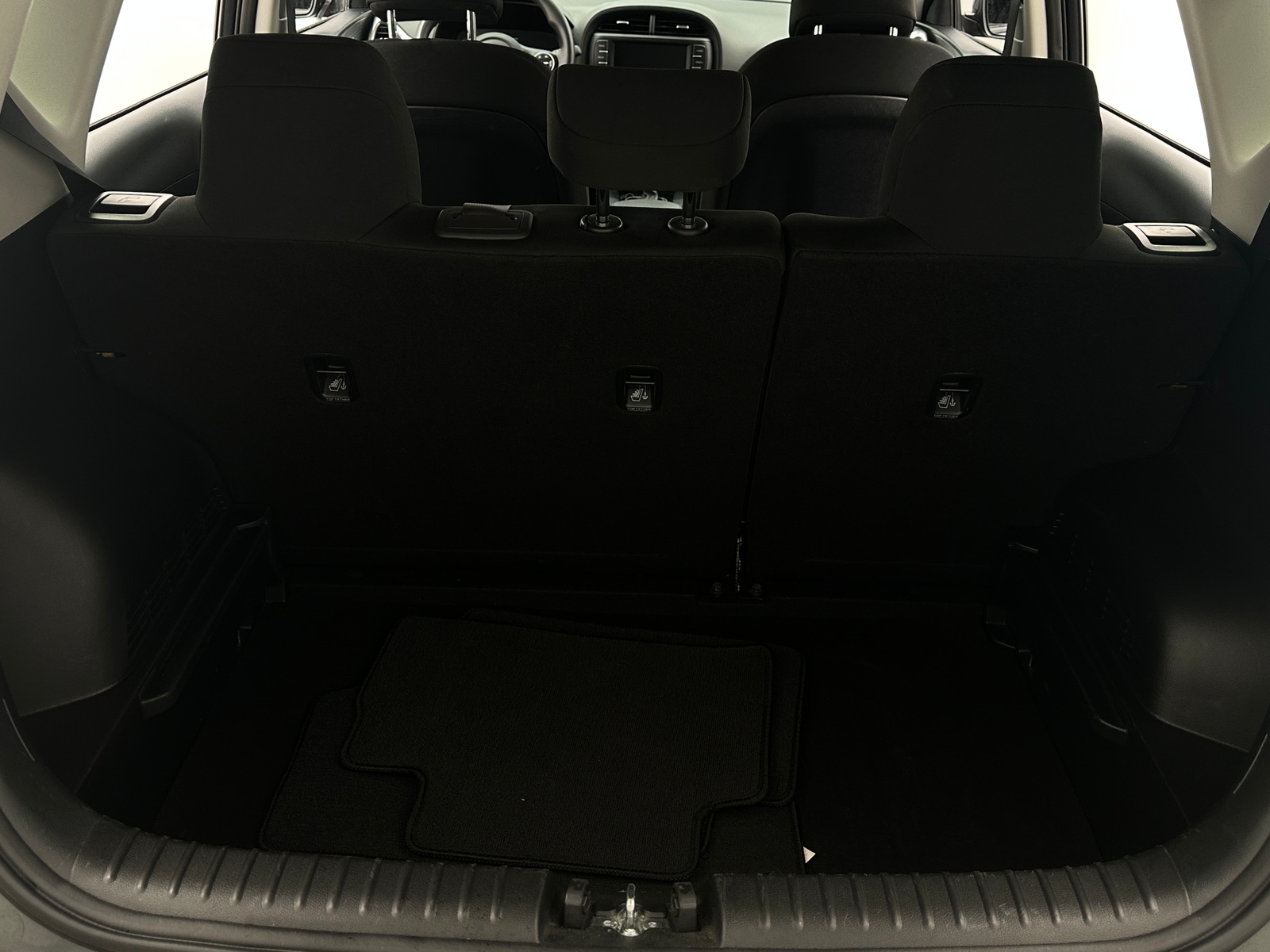 Thumbnail: 2023 Kia Soul - 7