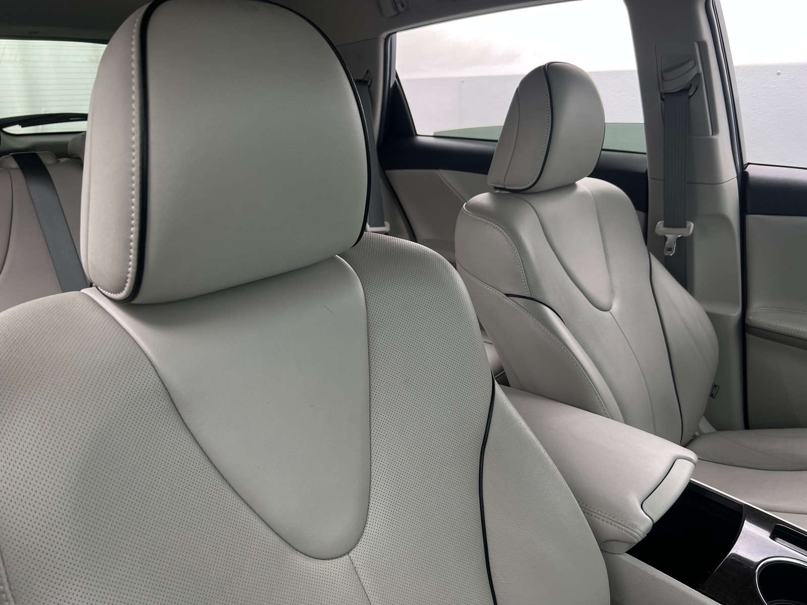 Thumbnail: 2015 Toyota Venza - 2