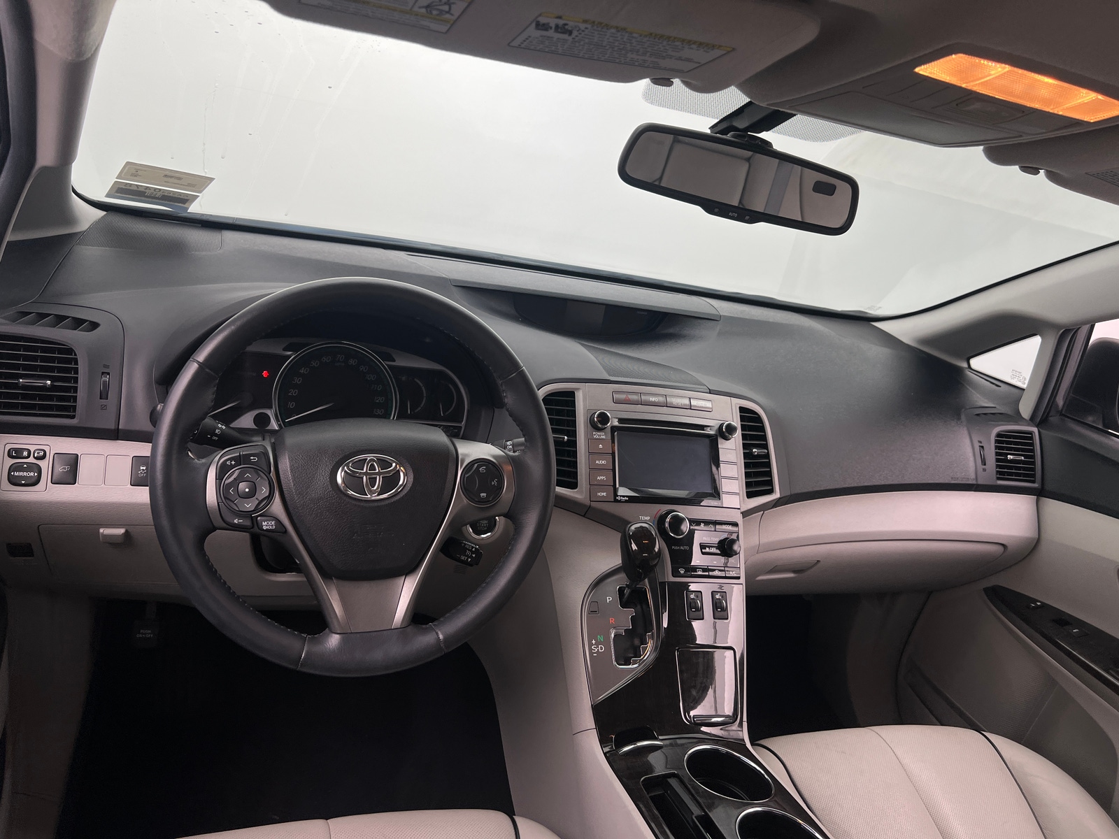 Thumbnail: 2015 Toyota Venza - 3