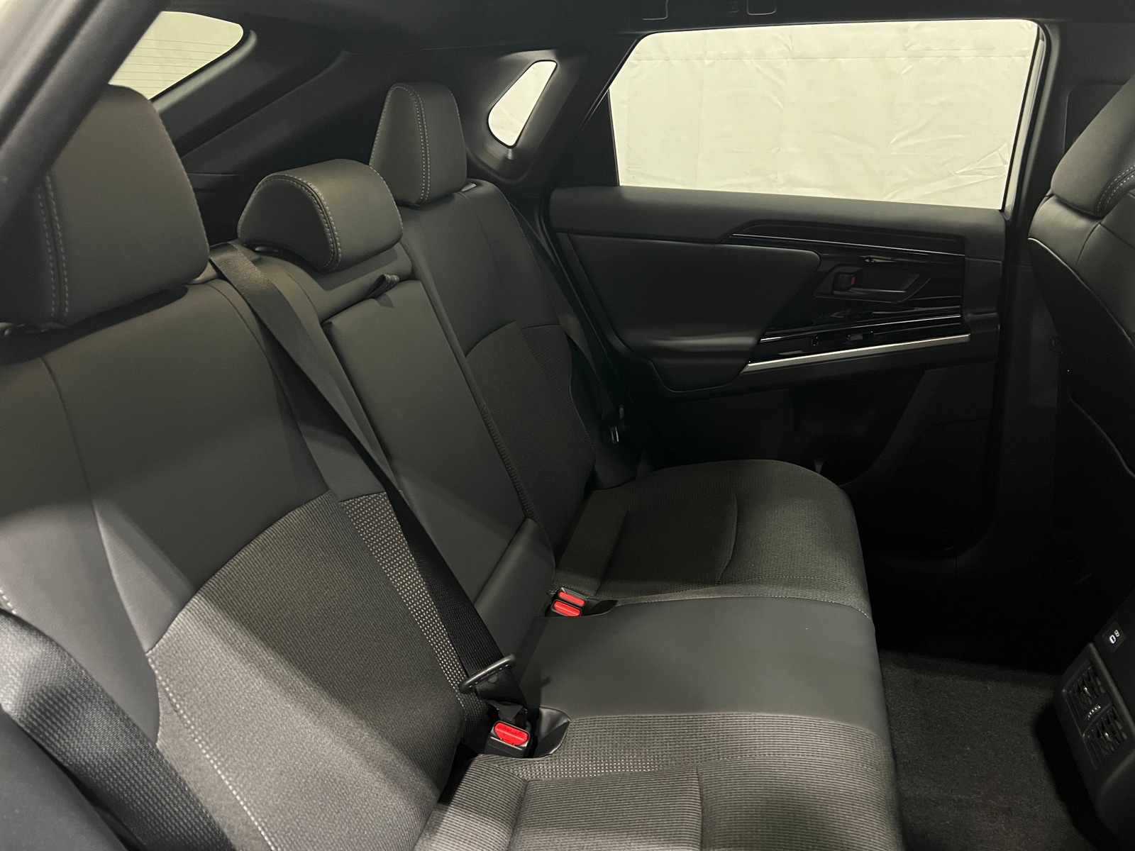 Thumbnail: 2025 Toyota bZ4X - 6