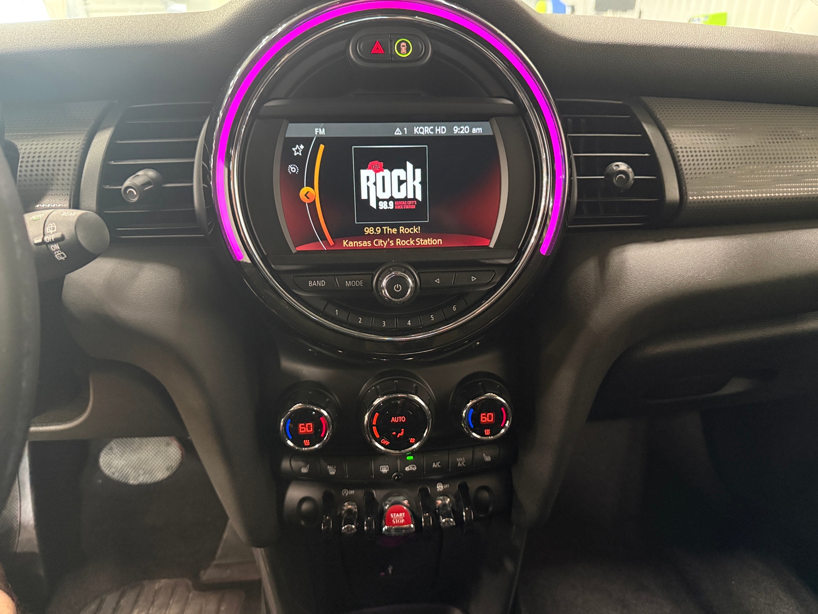Thumbnail: 2020 MINI Cooper Hardtop - 3