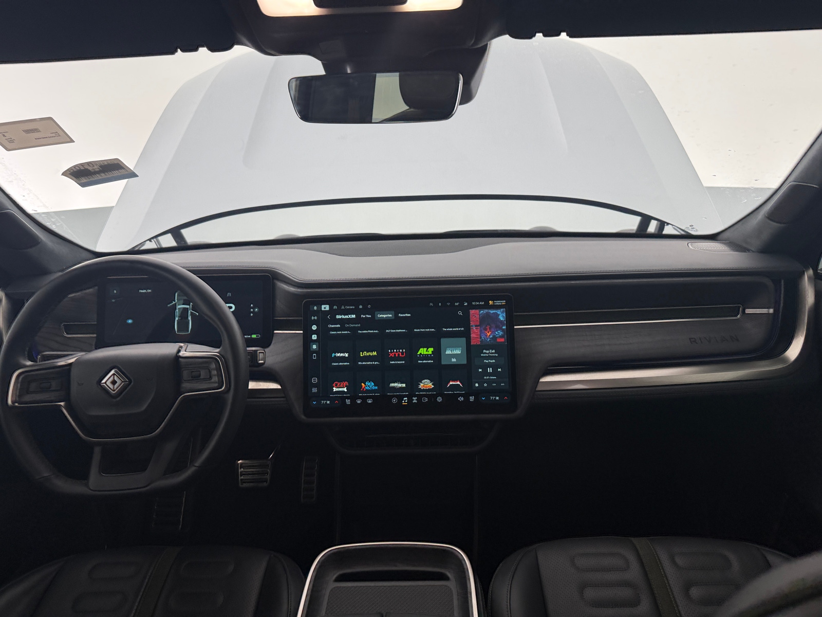 Thumbnail: 2022 Rivian R1T - 2
