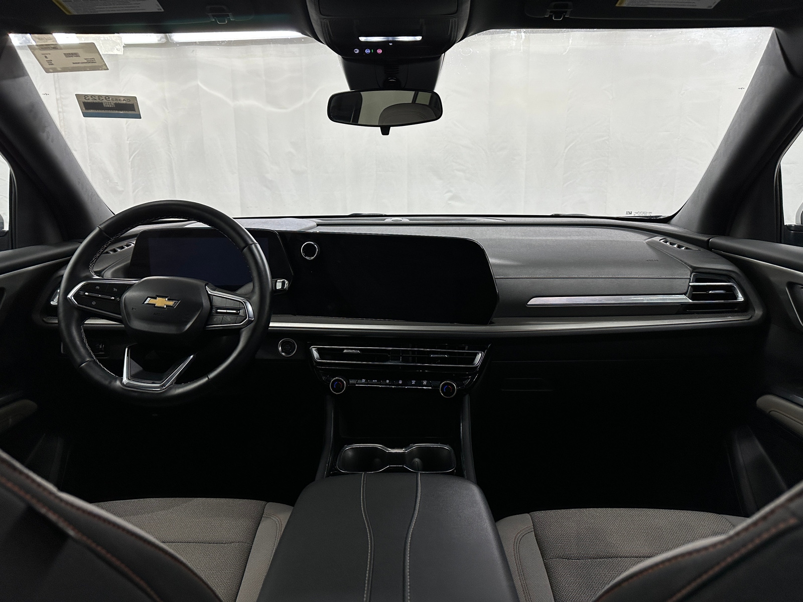 Thumbnail: 2025 Chevrolet Traverse - 3