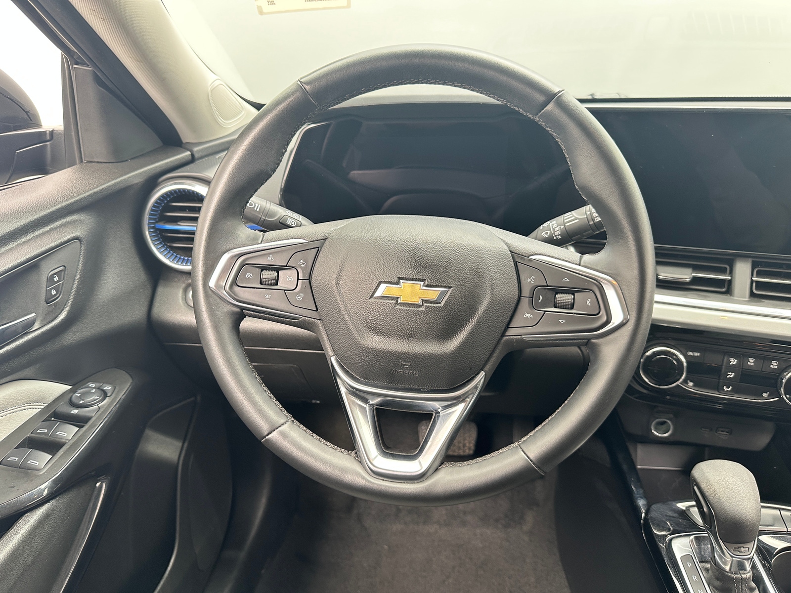 Thumbnail: 2024 Chevrolet Trax - 5