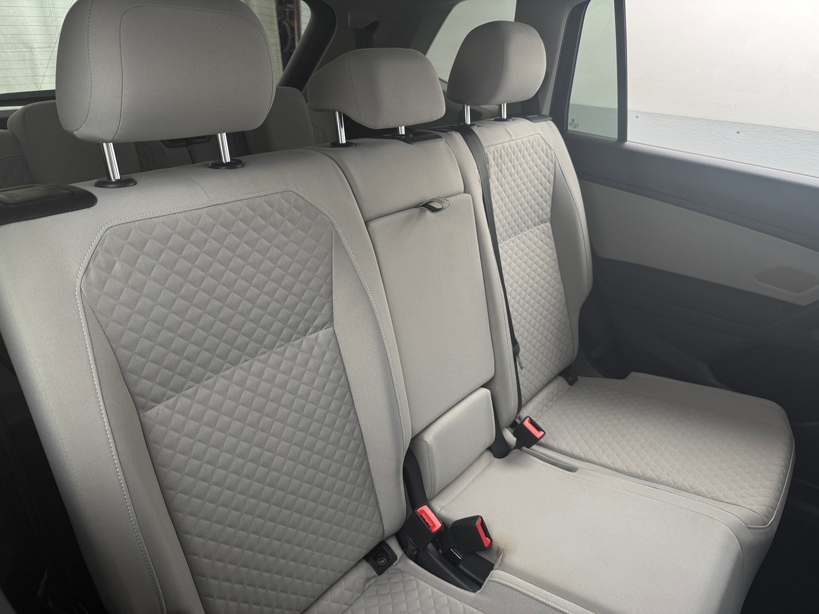Thumbnail: 2021 Volkswagen Tiguan - 6