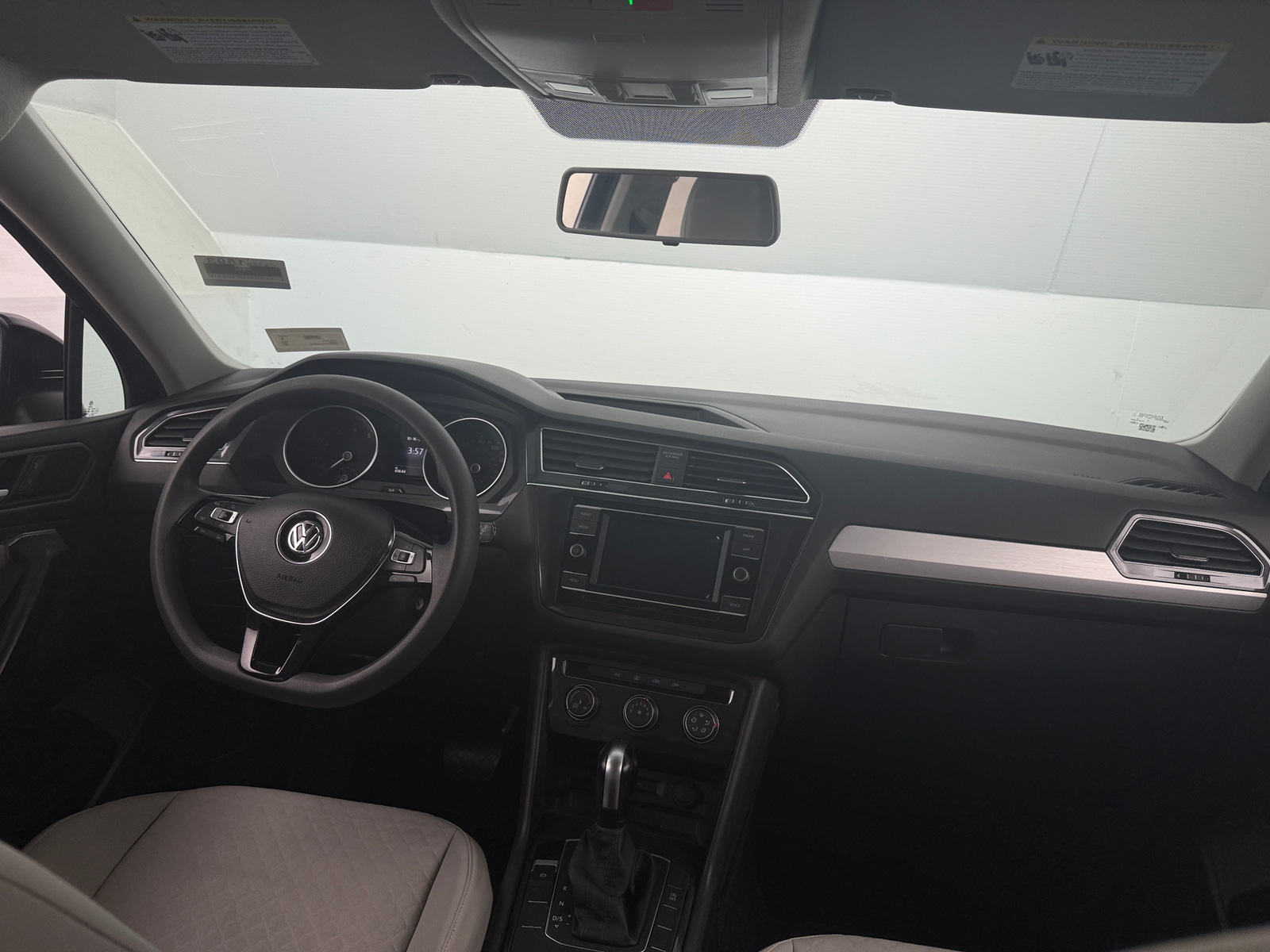 Thumbnail: 2021 Volkswagen Tiguan - 3