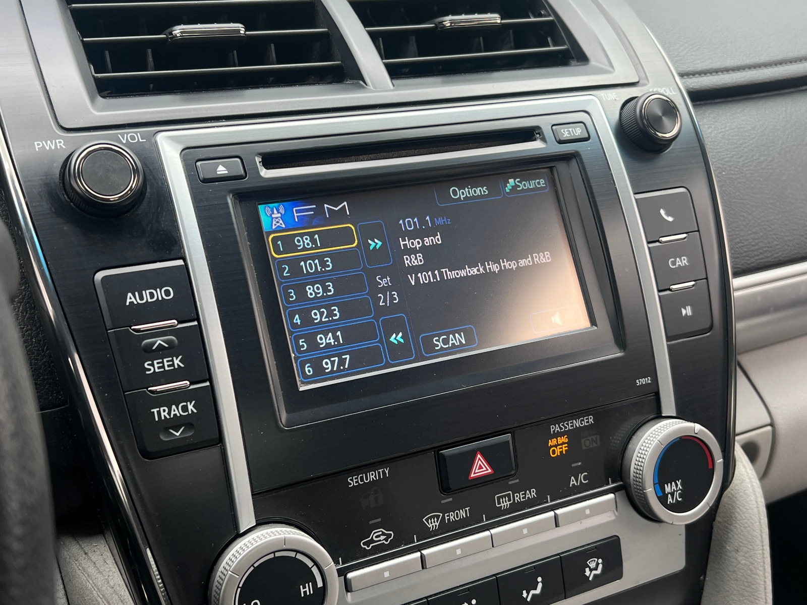 Thumbnail: 2012 Toyota Camry - 4