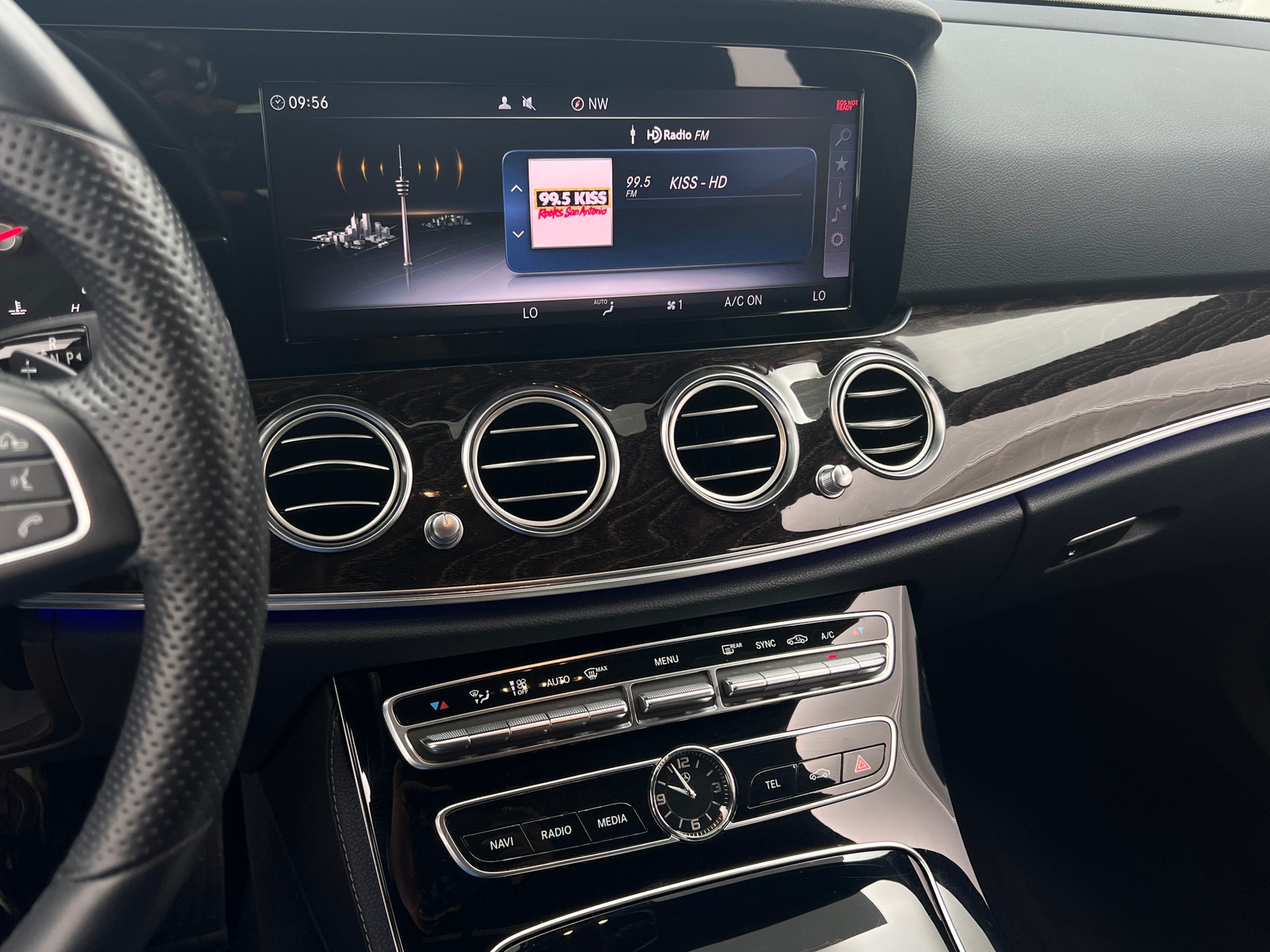 Thumbnail: 2018 Mercedes-Benz E-Class - 3