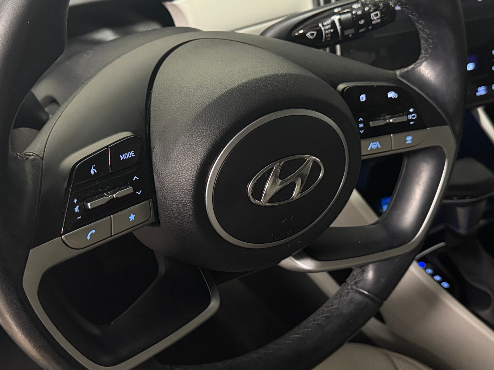 Thumbnail: 2022 Hyundai Tucson - 4