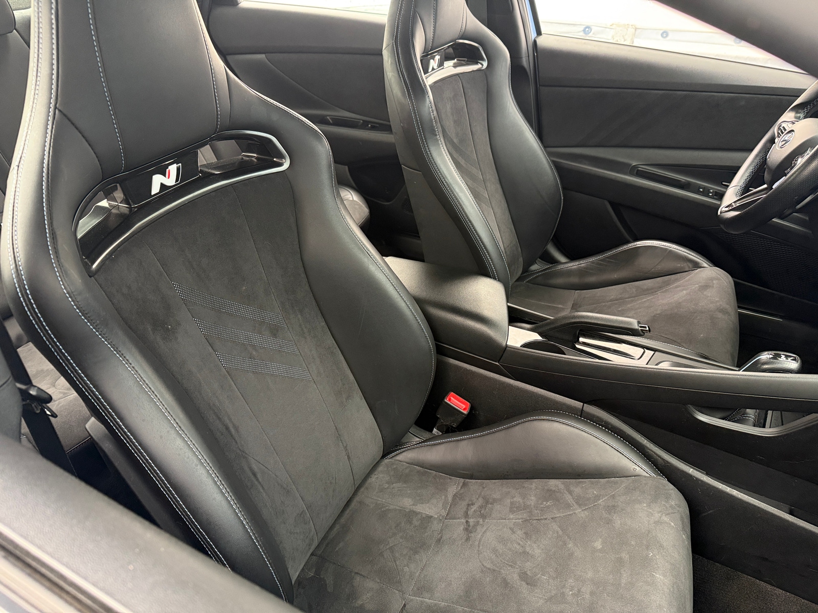 Thumbnail: 2022 Hyundai Elantra - 2