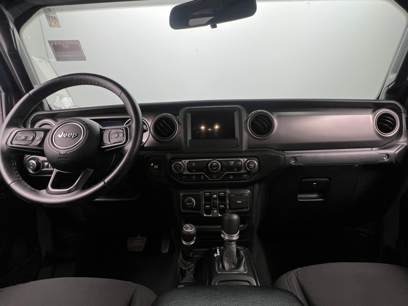 Thumbnail: 2021 Jeep Gladiator - 3