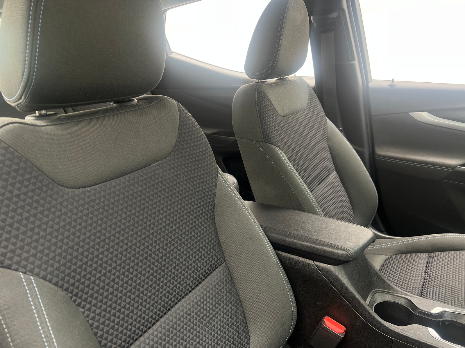 Thumbnail: 2023 Chevrolet Bolt EUV - 2