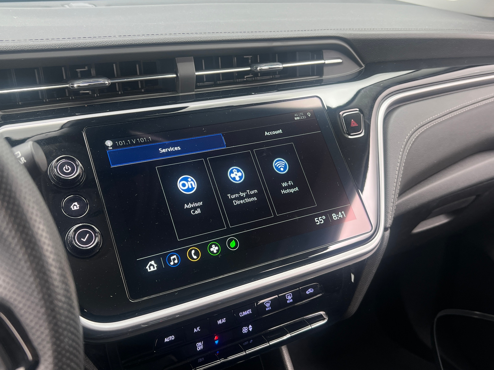 Thumbnail: 2023 Chevrolet Bolt EUV - 4