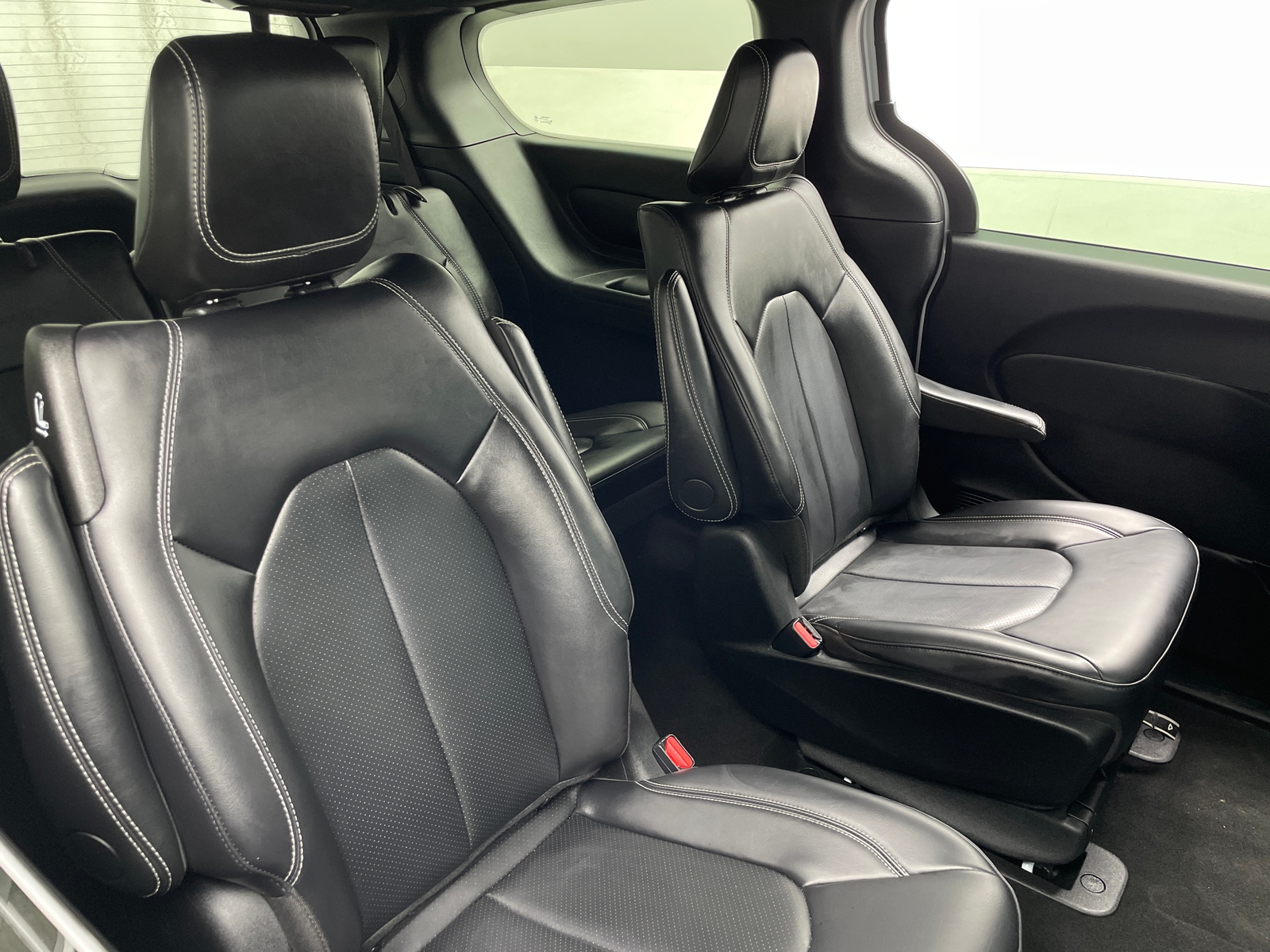 Thumbnail: 2024 Chrysler Pacifica - 5