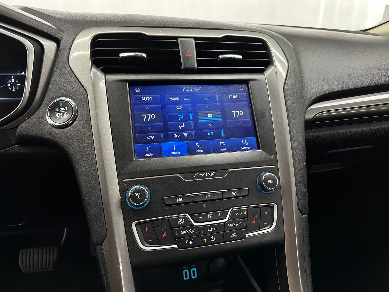 Thumbnail: 2020 Ford Fusion - 4