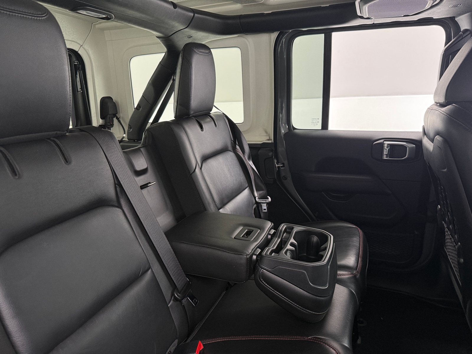 Thumbnail: 2021 Jeep Wrangler - 5