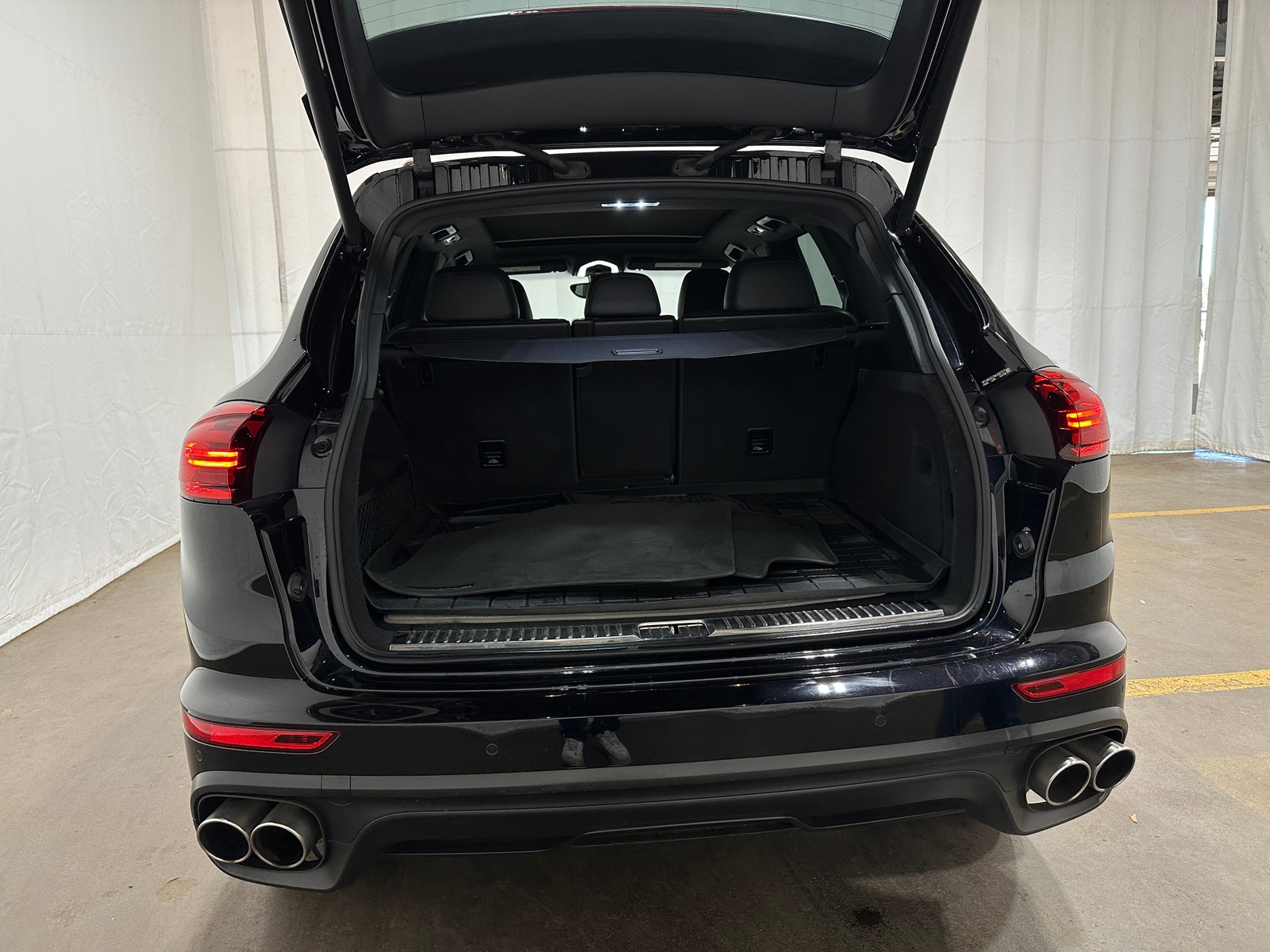 Thumbnail: 2017 Porsche Cayenne - 6