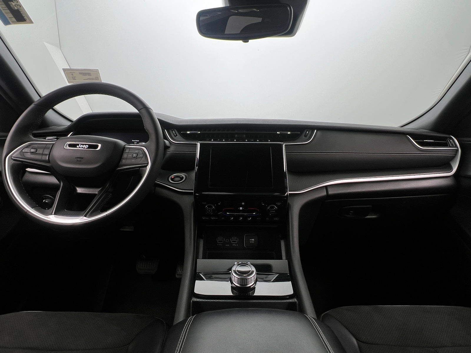 Thumbnail: 2024 Jeep Grand Cherokee - 3
