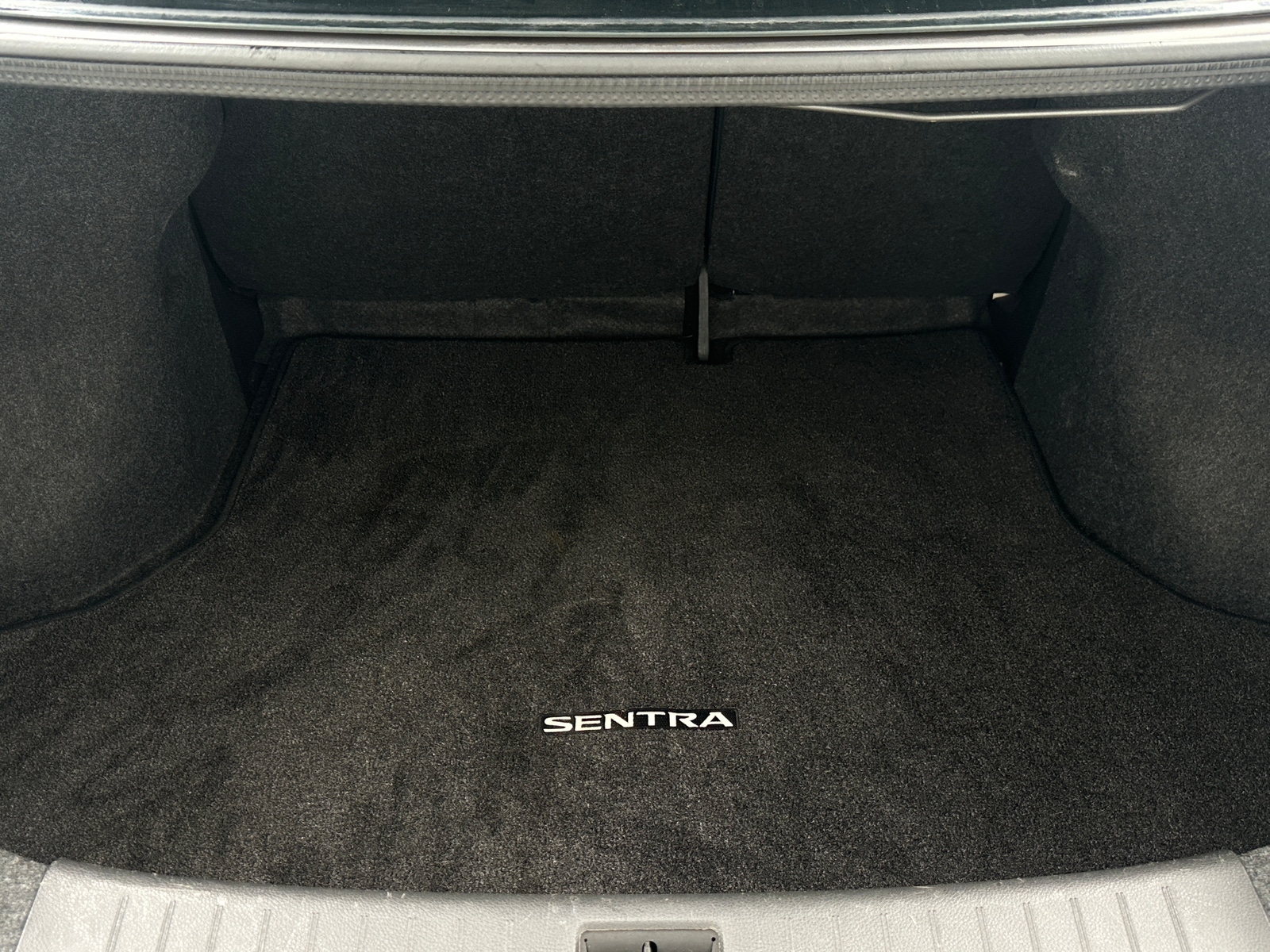 Thumbnail: 2017 Nissan Sentra - 7