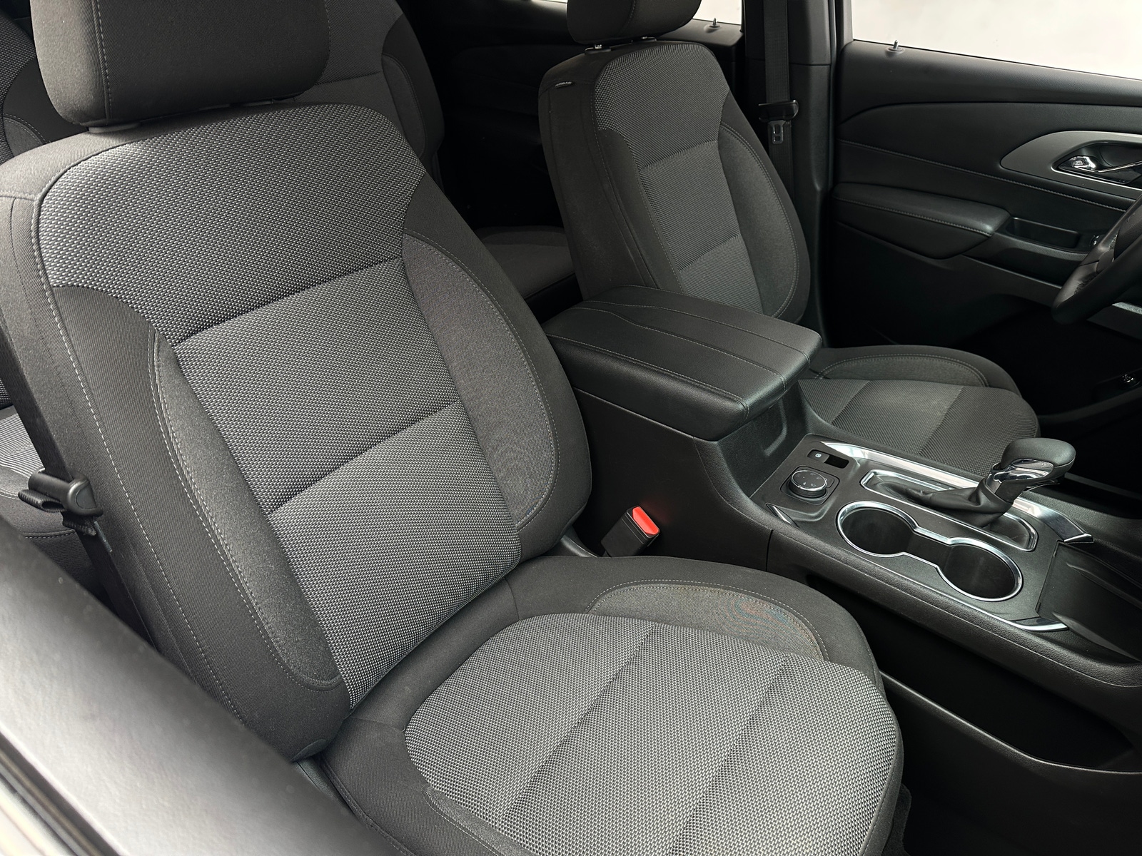 Thumbnail: 2023 Chevrolet Traverse - 2