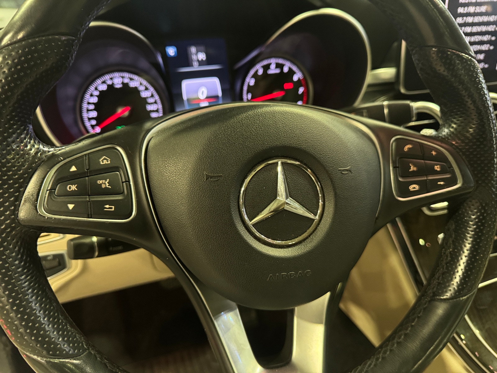 Thumbnail: 2016 Mercedes-Benz C-Class - 4