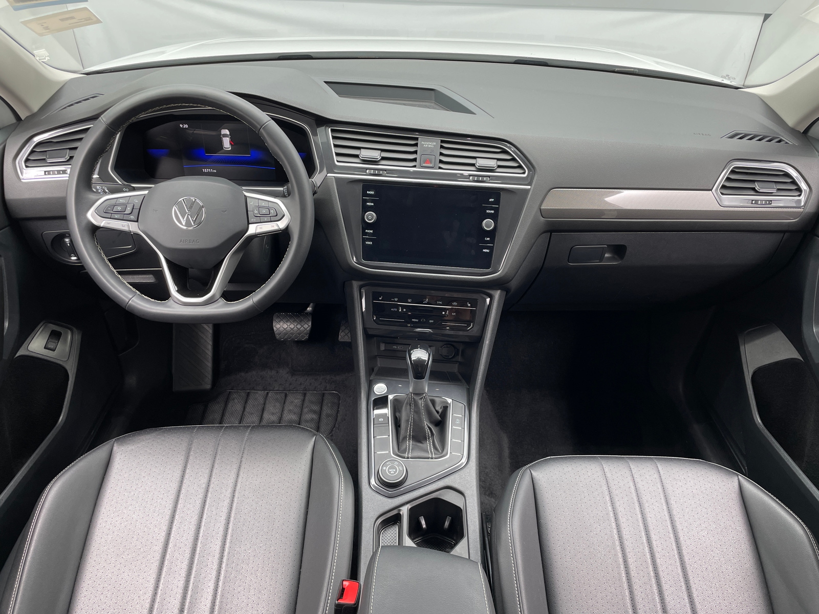 Thumbnail: 2024 Volkswagen Tiguan - 2