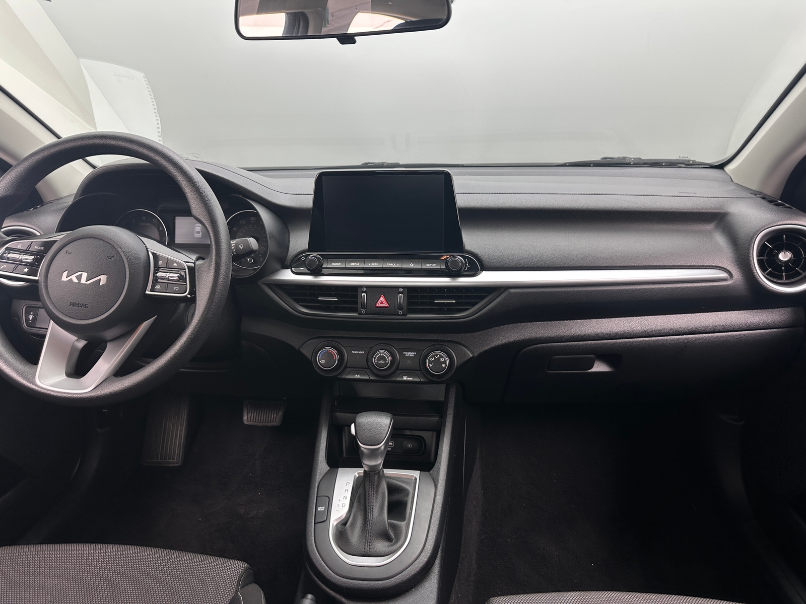 Thumbnail: 2024 Kia Forte - 3