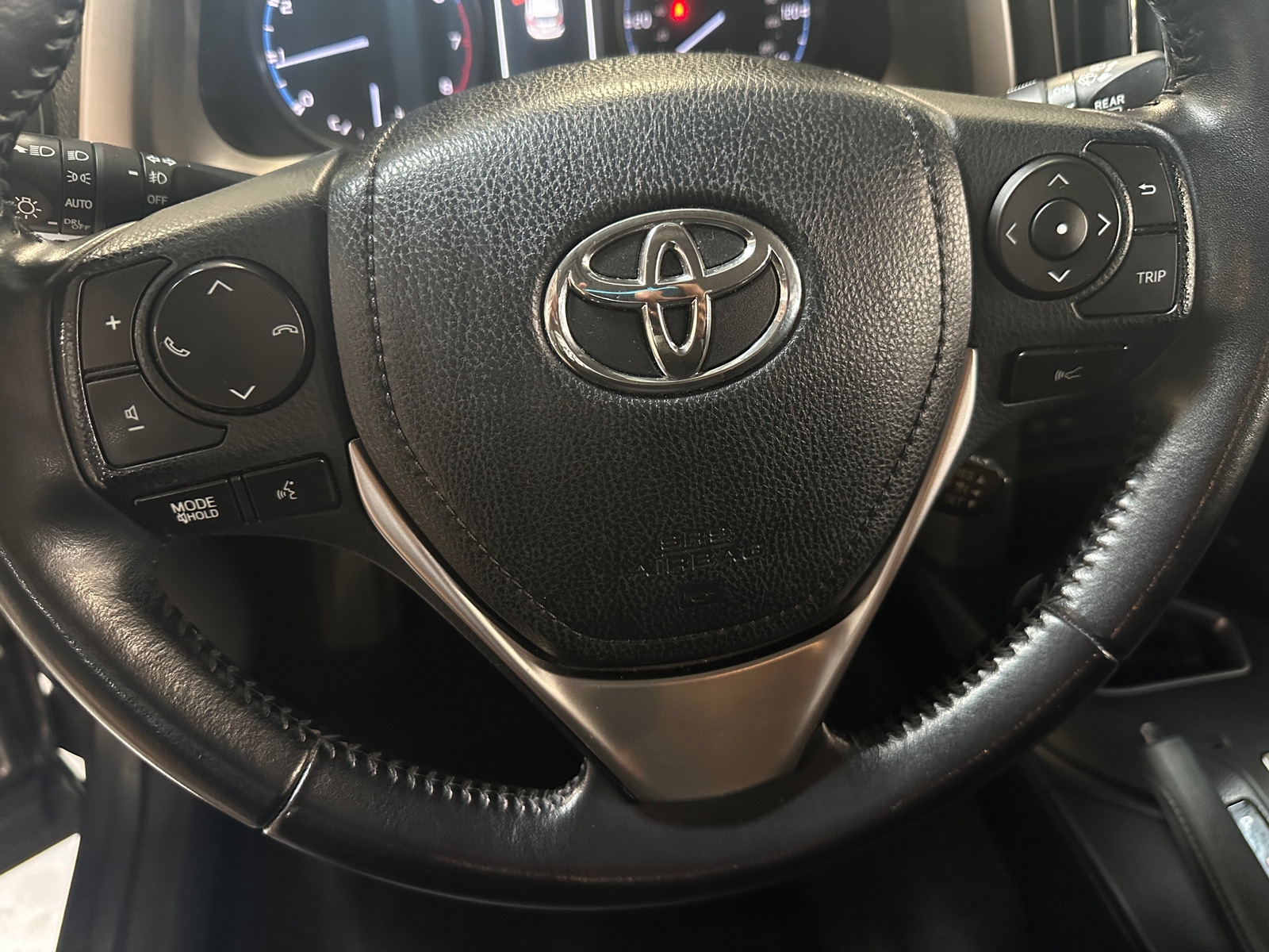 Thumbnail: 2017 Toyota RAV4 - 5