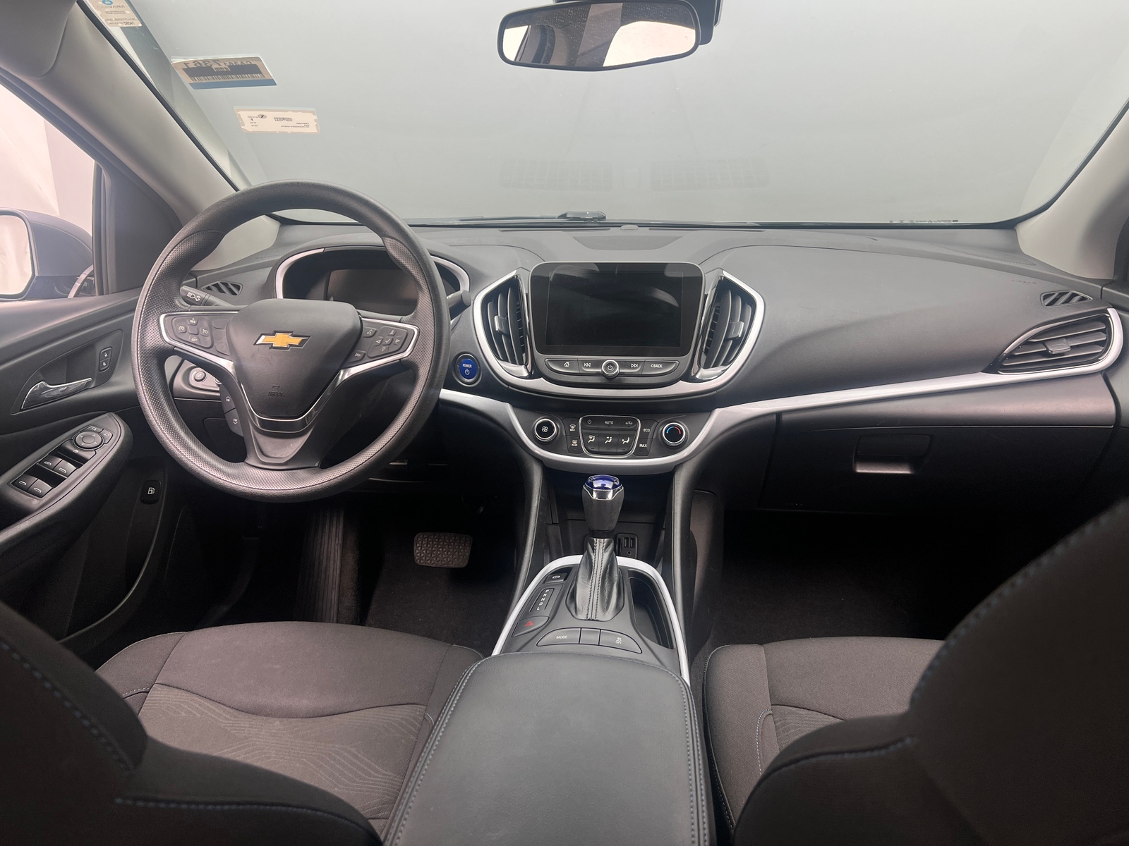 Thumbnail: 2019 Chevrolet Volt - 3