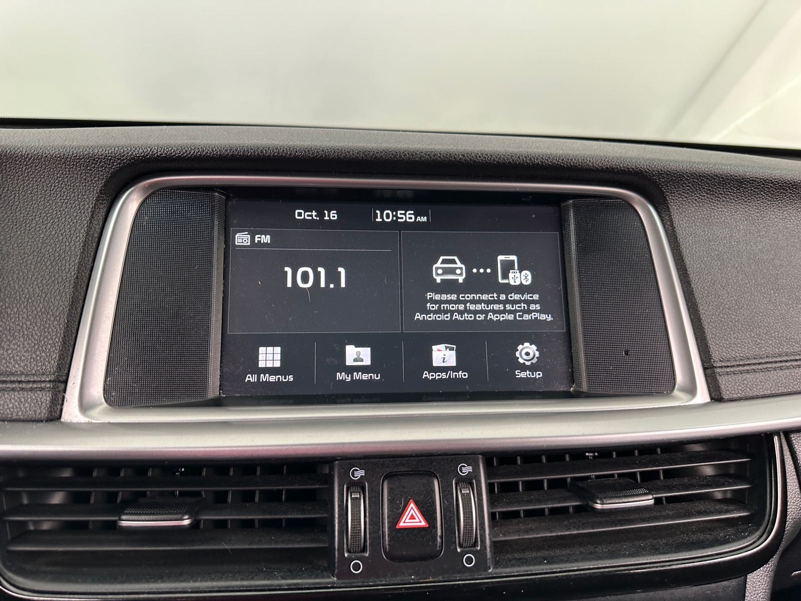 Thumbnail: 2020 Kia Optima - 4