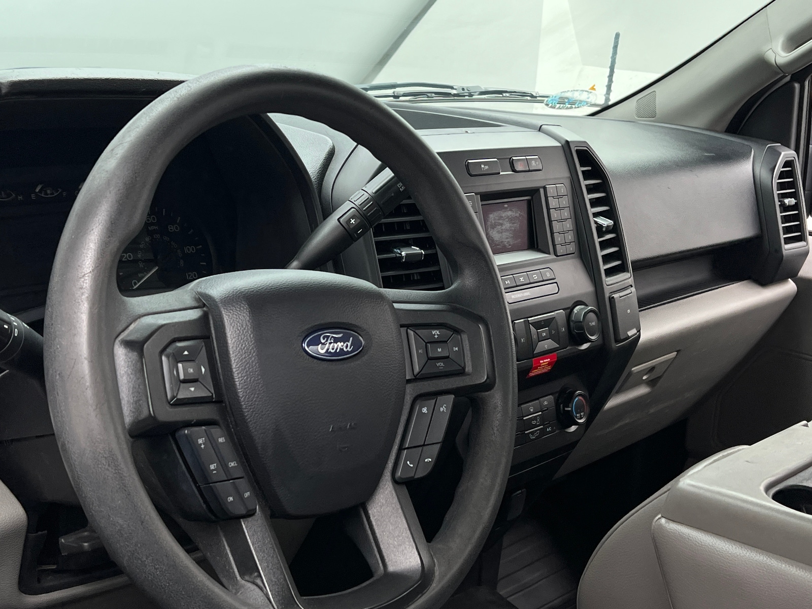 Thumbnail: 2018 Ford Econoline - 3