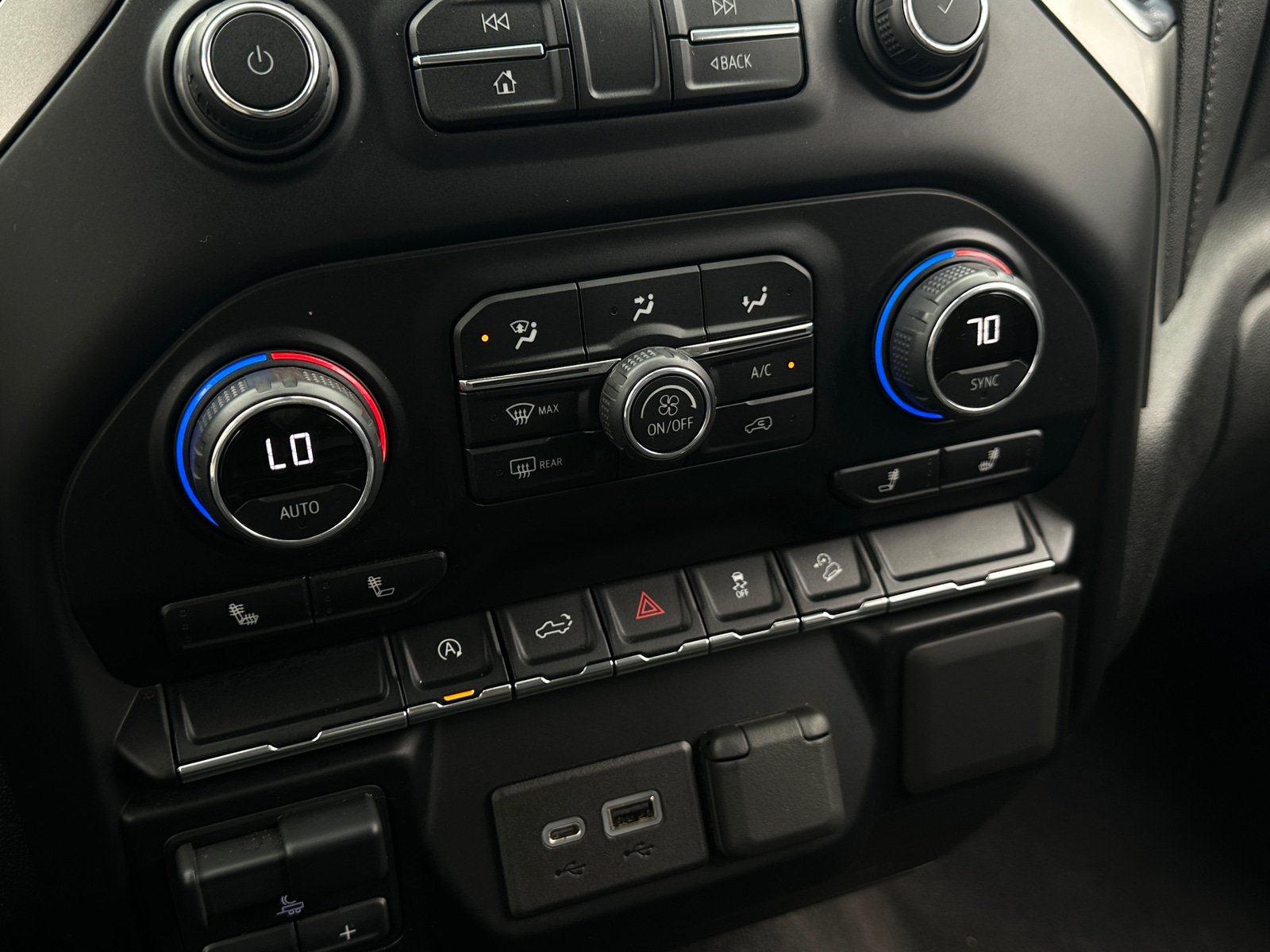 Thumbnail: 2021 Chevrolet Silverado 1500 - 4