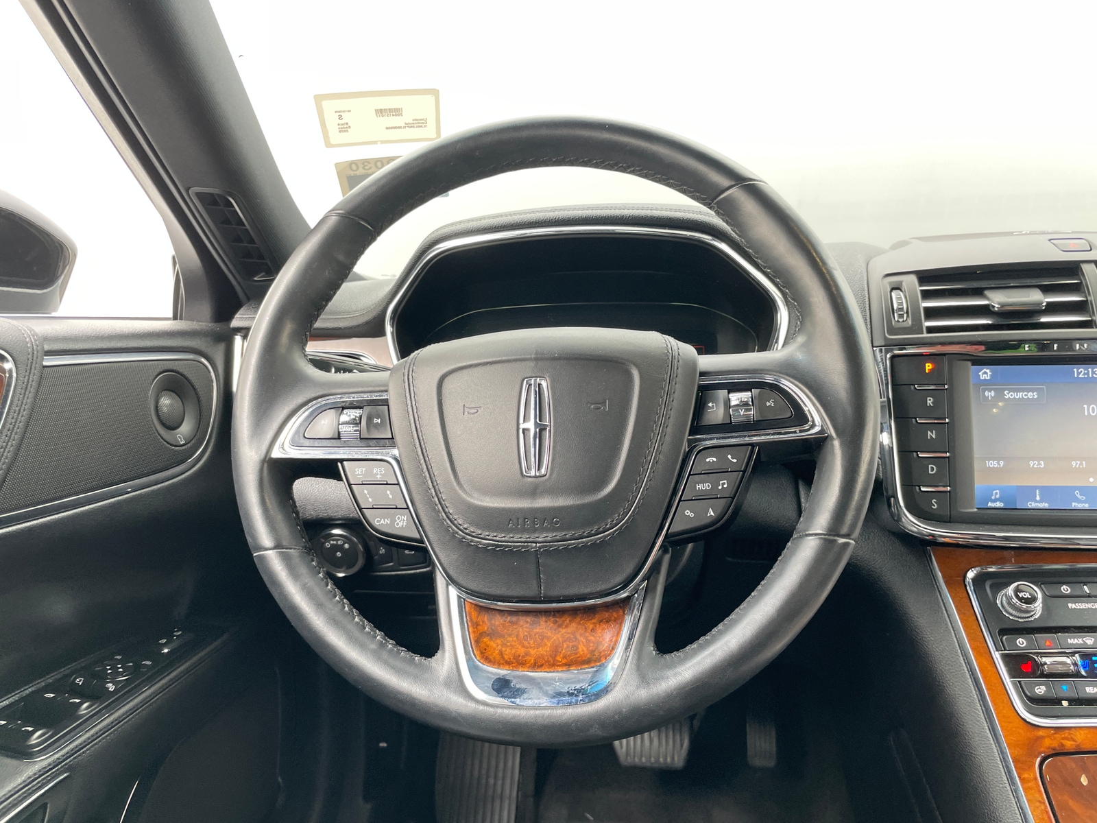Thumbnail: 2020 Lincoln Continental - 4
