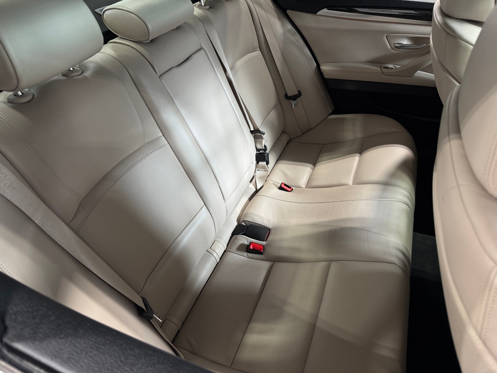 Thumbnail: 2013 BMW 5 Series - 5