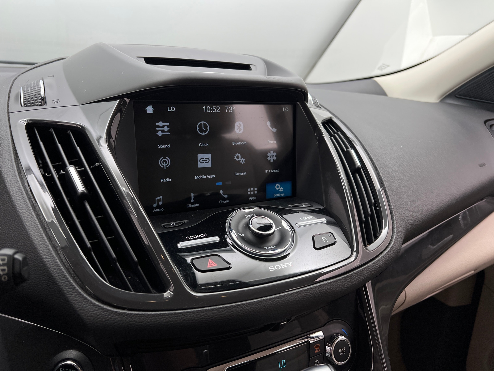 Thumbnail: 2016 Ford Escape - 3